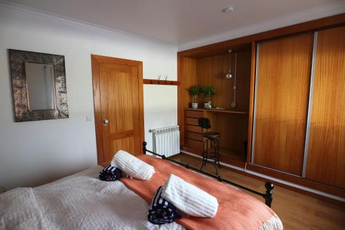 Queen Room with Pool View photo 2