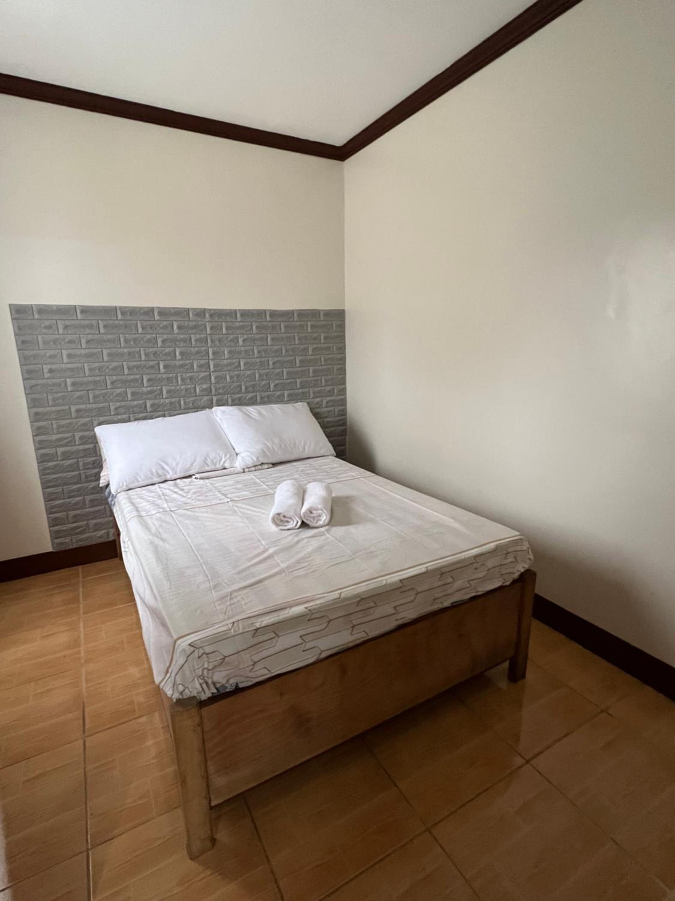 Apartment - Split Level - Photo 4