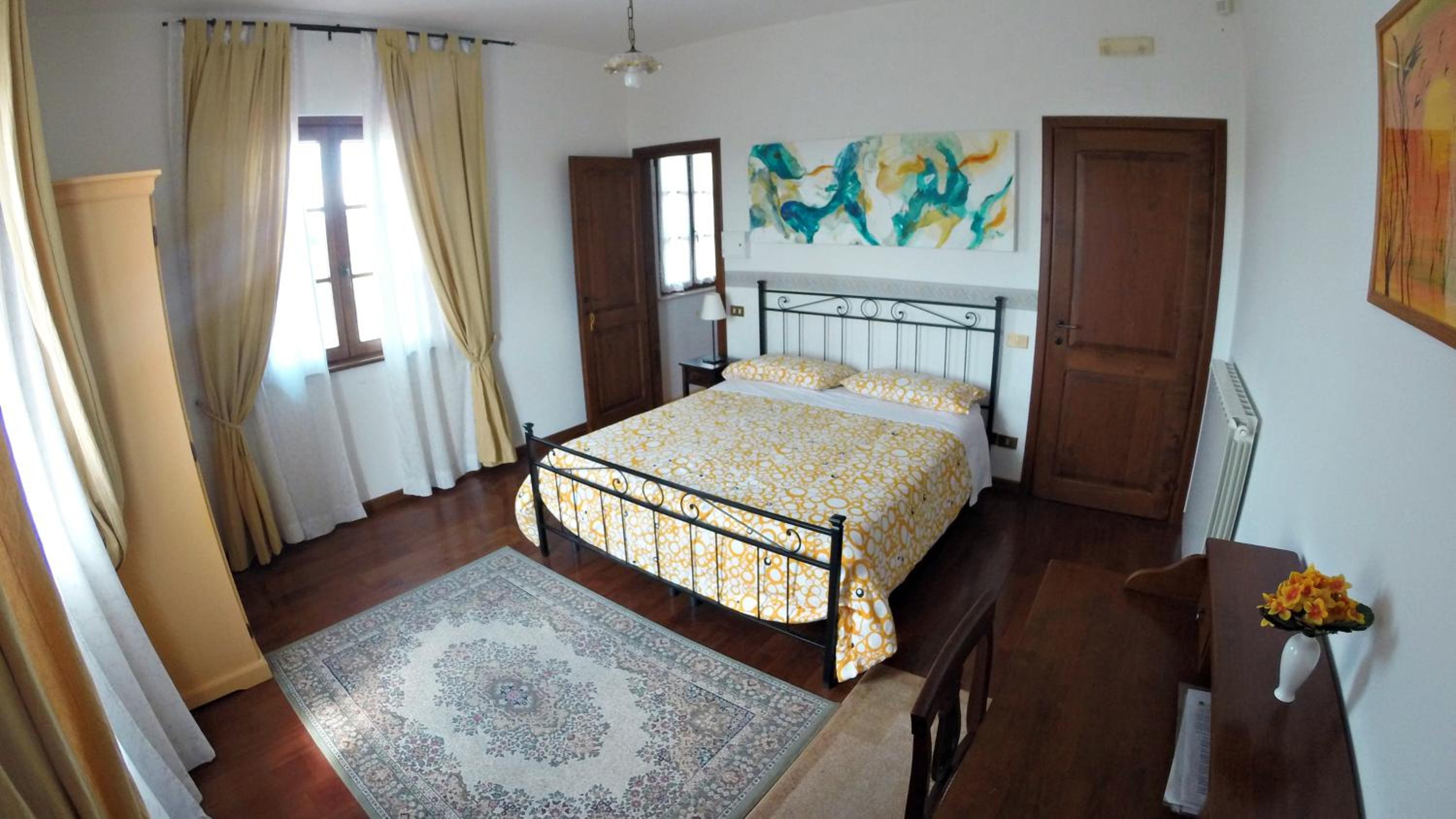 Triple Room with Private Bathroom photo 2