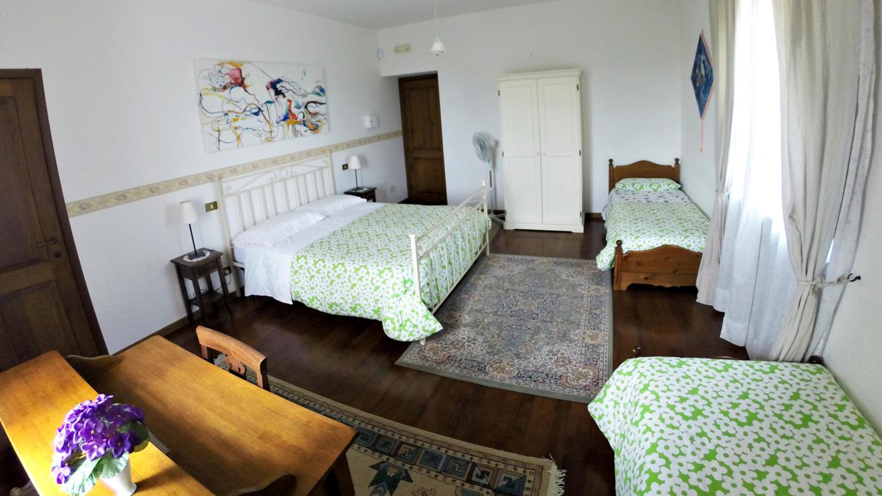 Quadruple Room with Private Bathroom photo 1