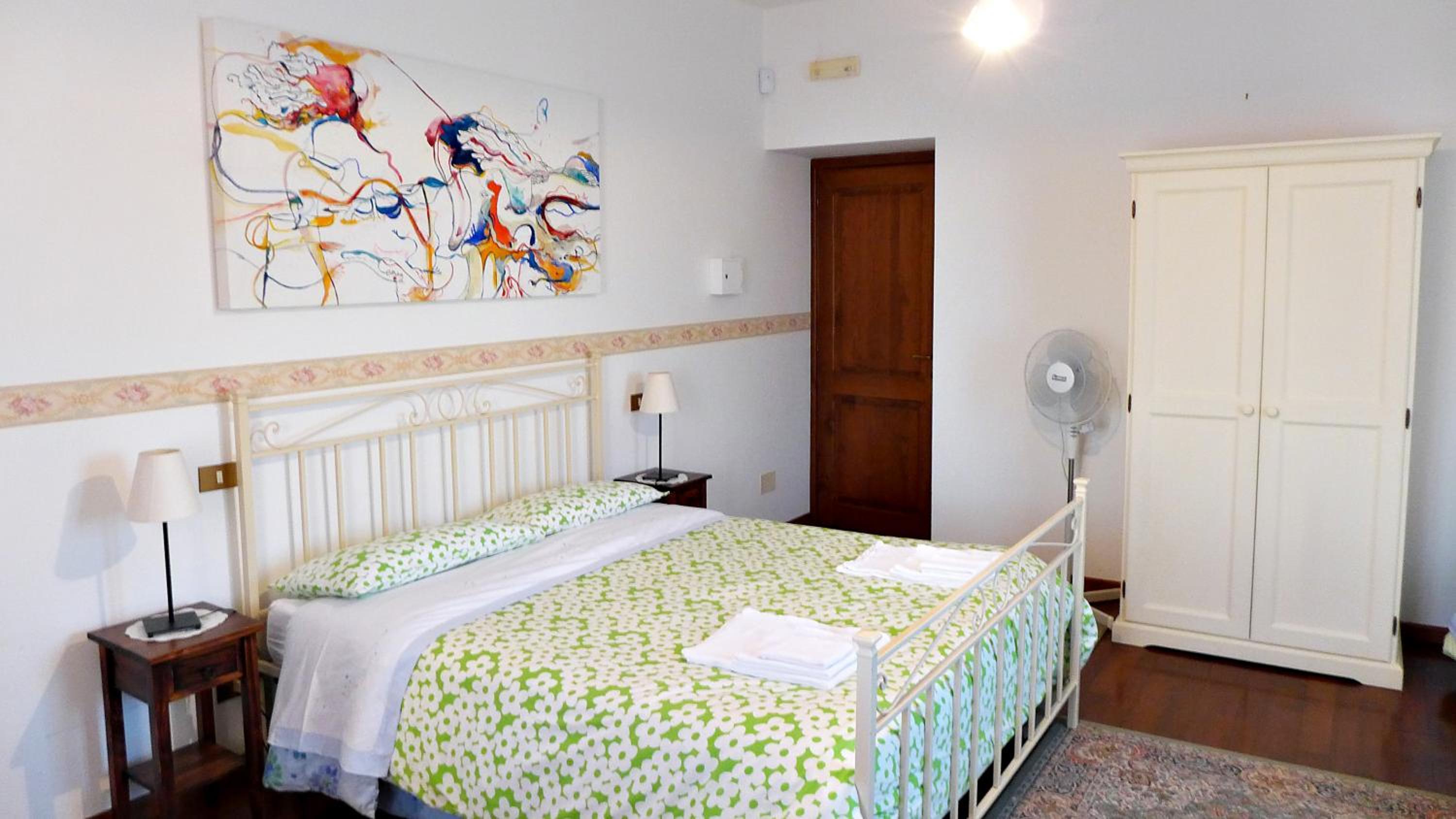 Quadruple Room with Private Bathroom photo 2