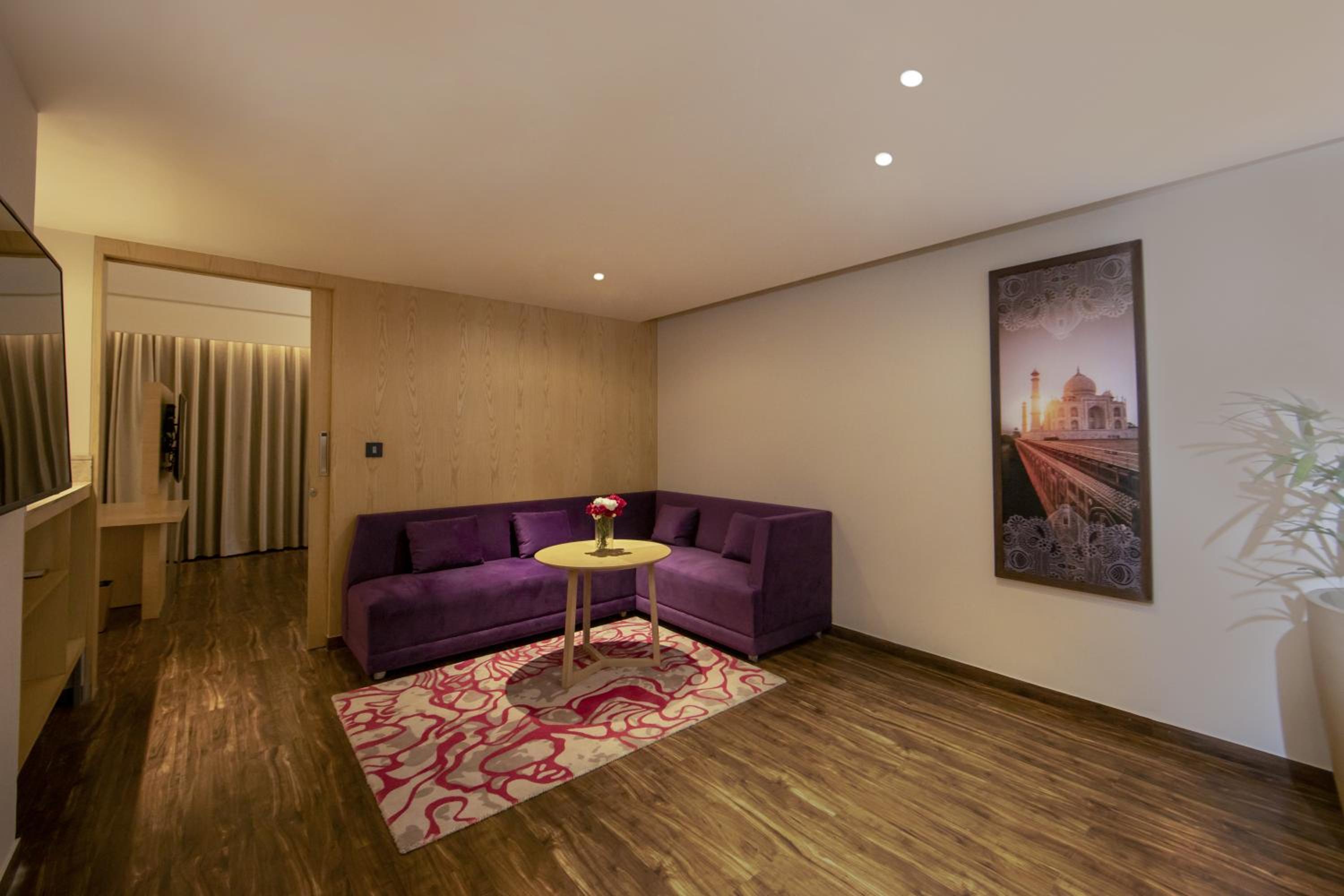 Suite Room 1 Double Bed - Photo 4