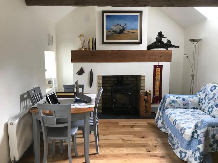 One-Bedroom Apartment - Photo 11