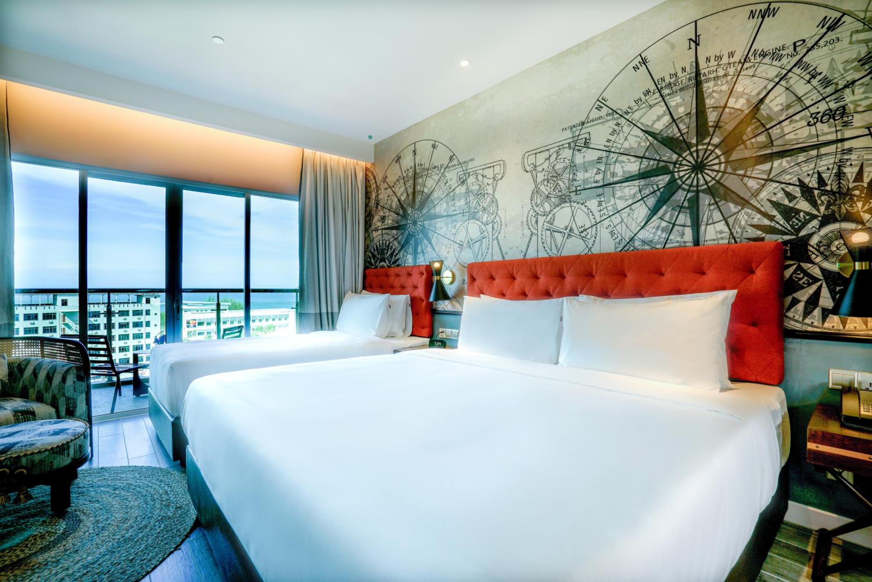Deluxe Room with One Double and One Single Bed - Photo 6