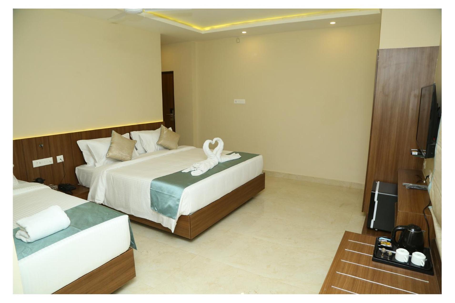 Family Room - Photo 4