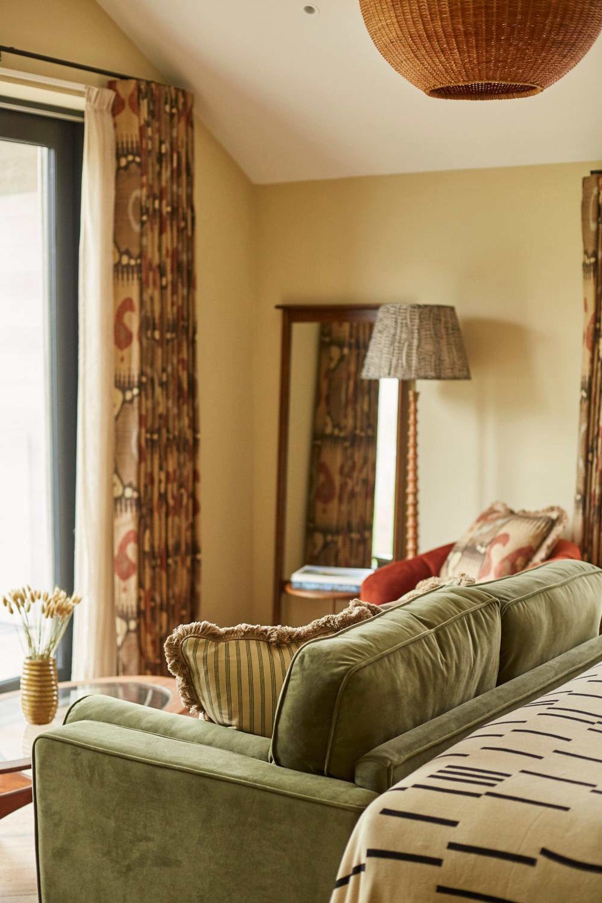 Suite with Balcony - Photo 3