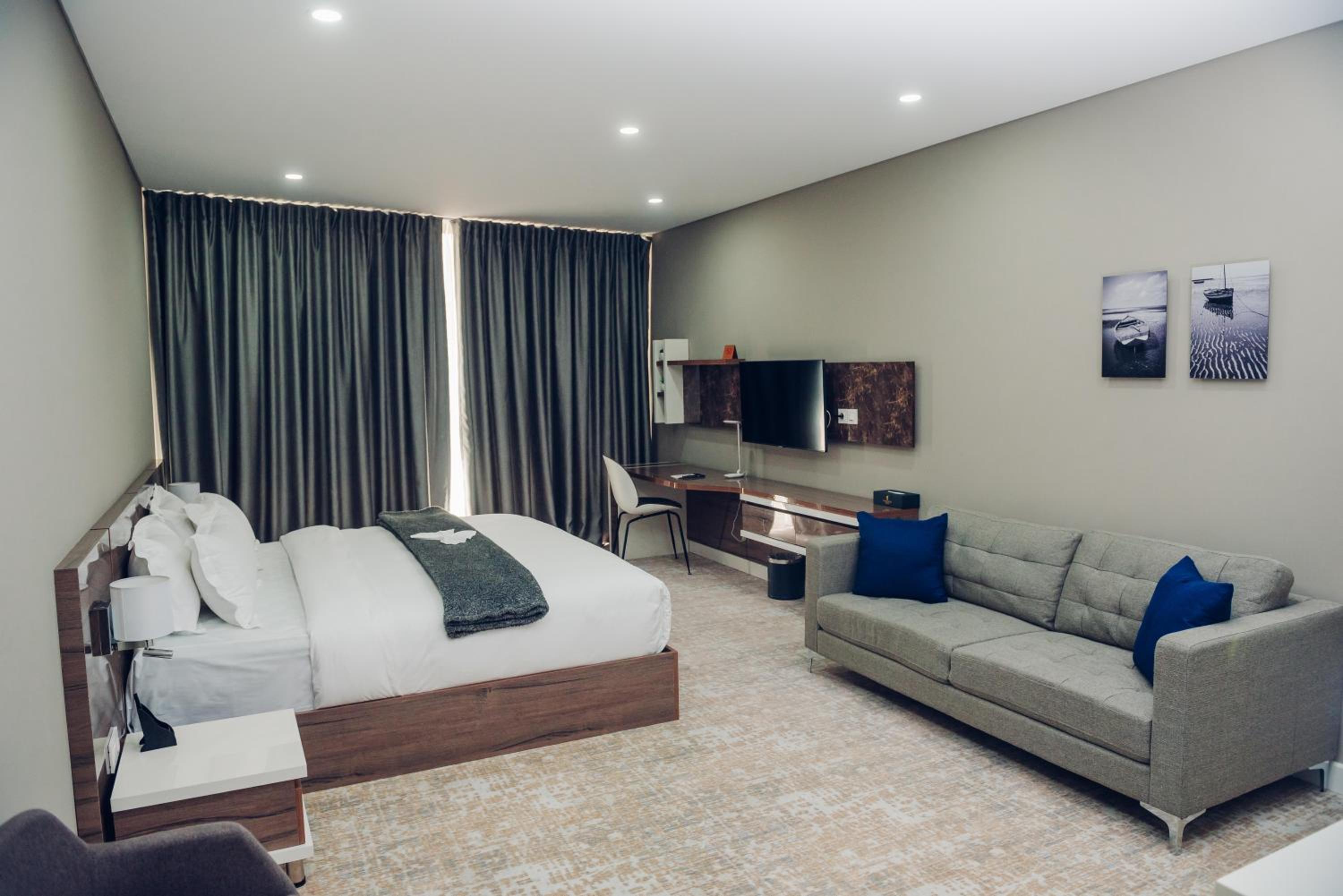 Deluxe King Room