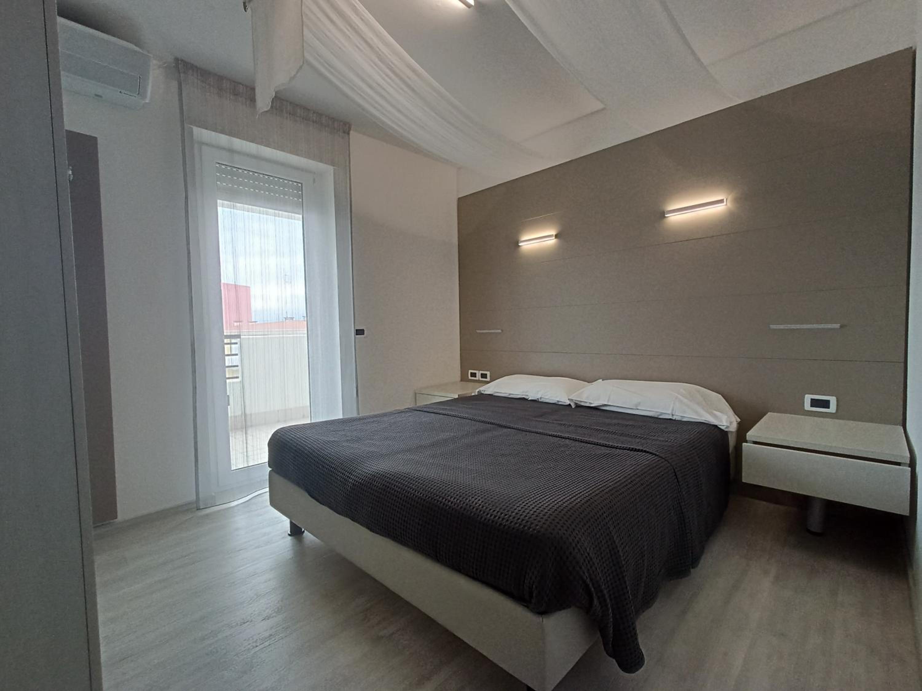 One-Bedroom Apartment (4 Adults) - Photo 6