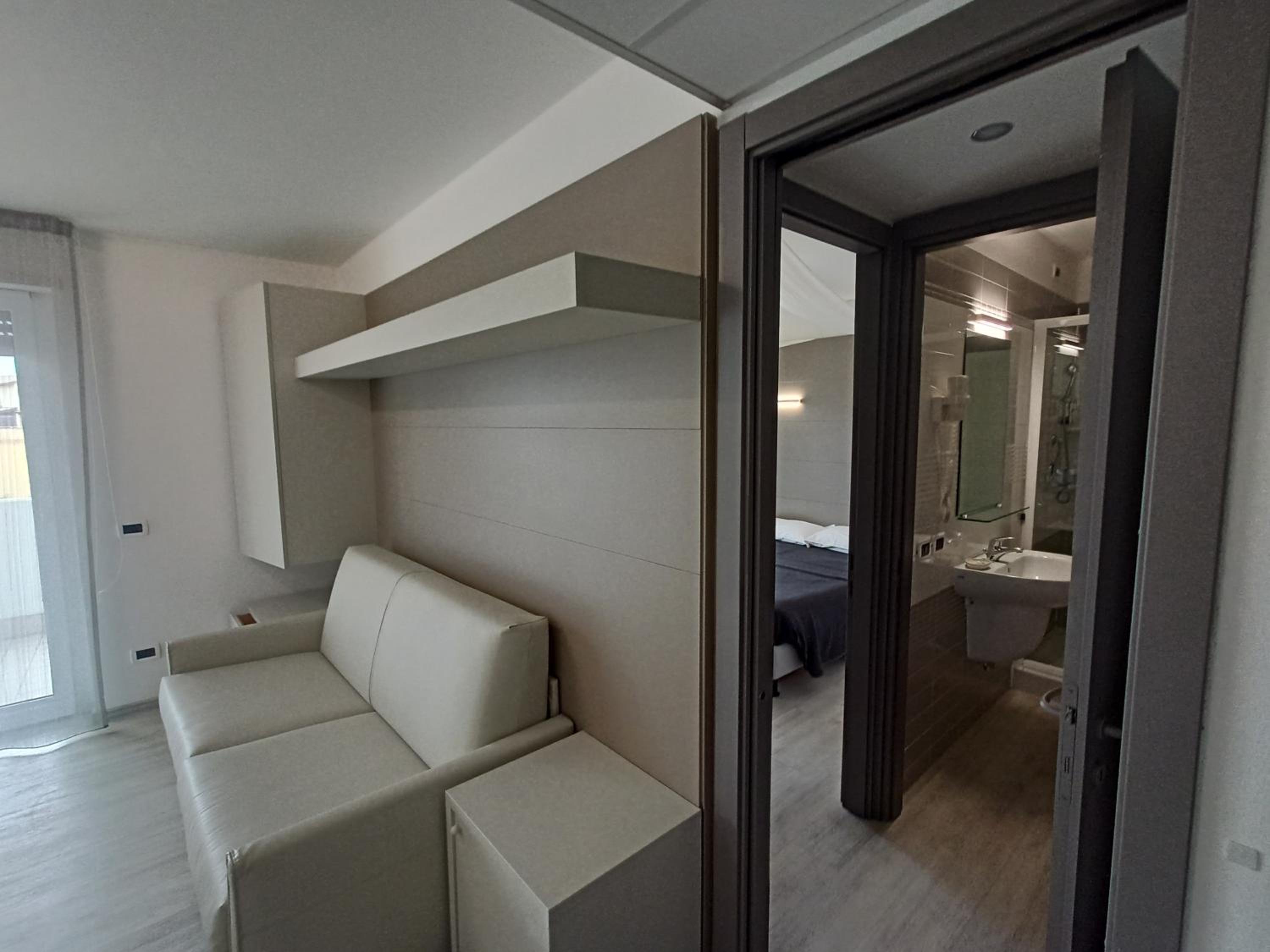 One-Bedroom Apartment (4 Adults) - Photo 1