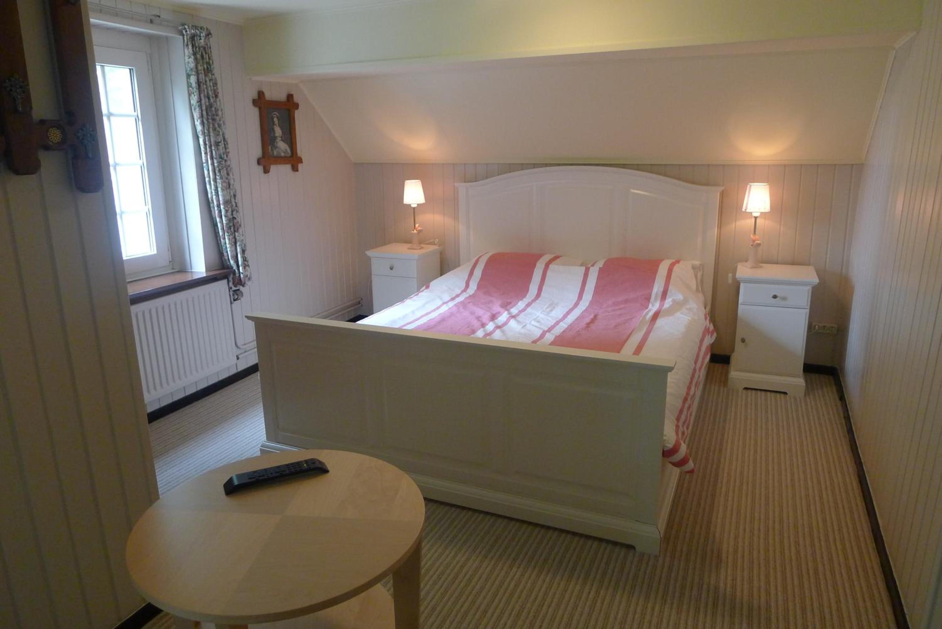 Double Room (2 Adults) - Photo 17