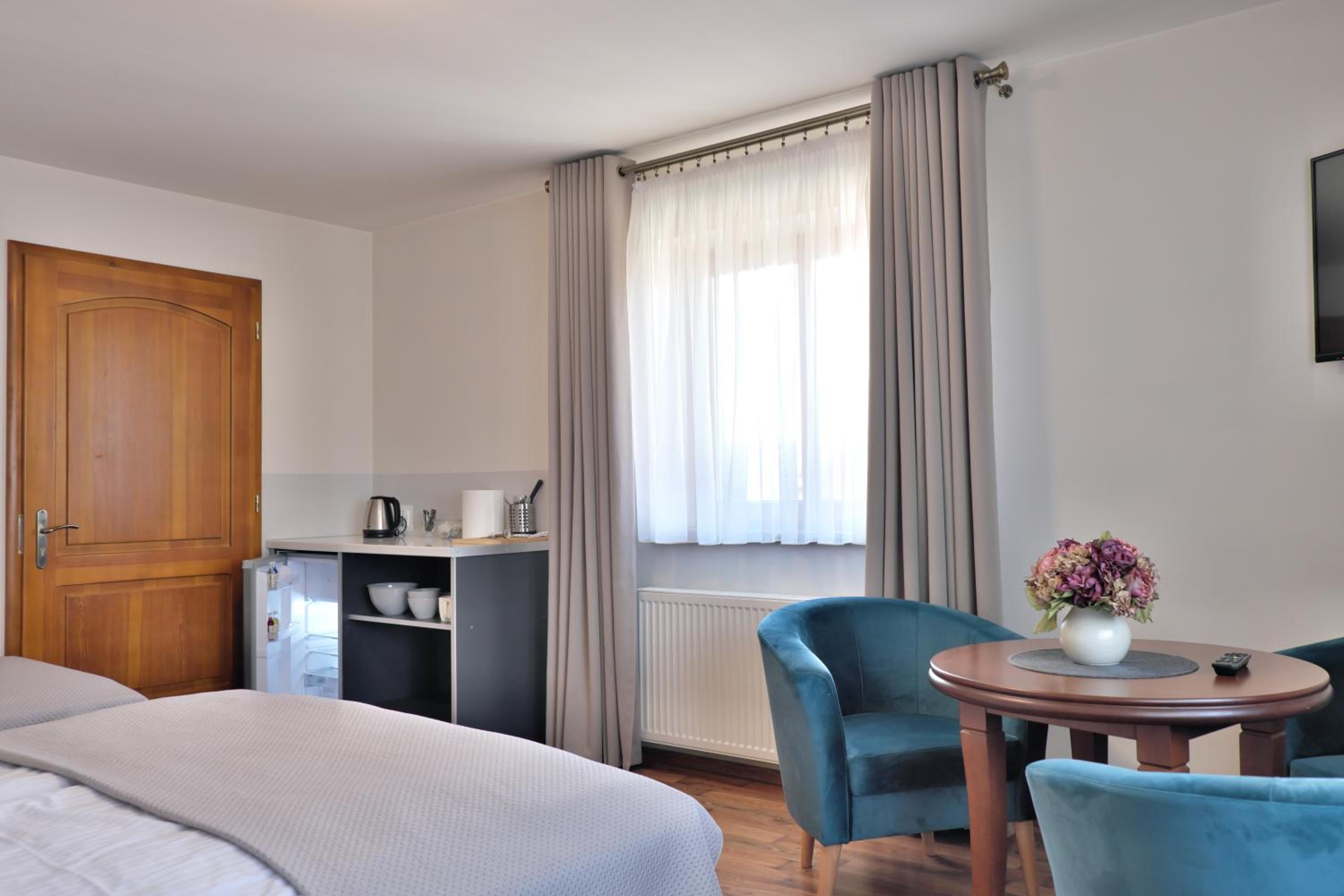 Triple Room with Balcony - Photo 1
