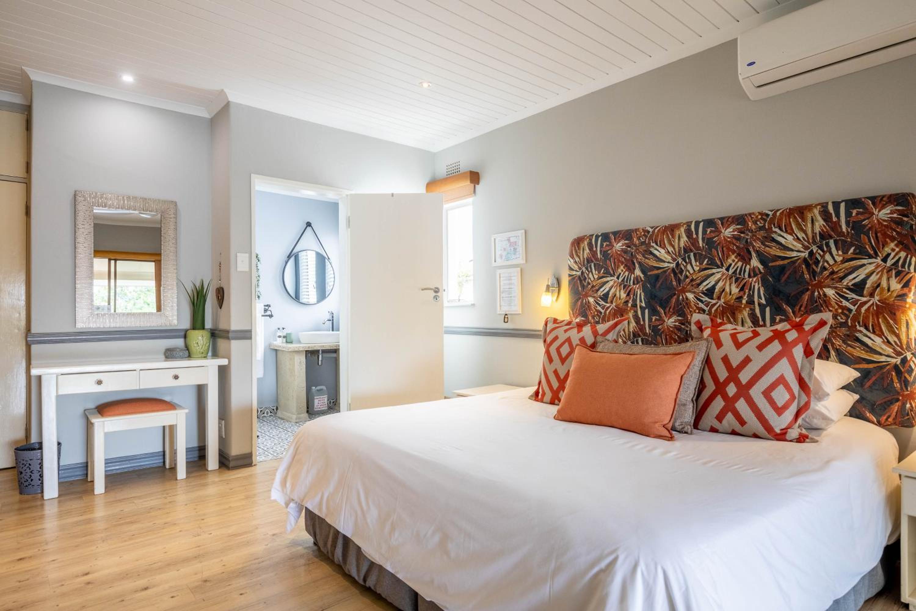 Standard Room - Photo 10
