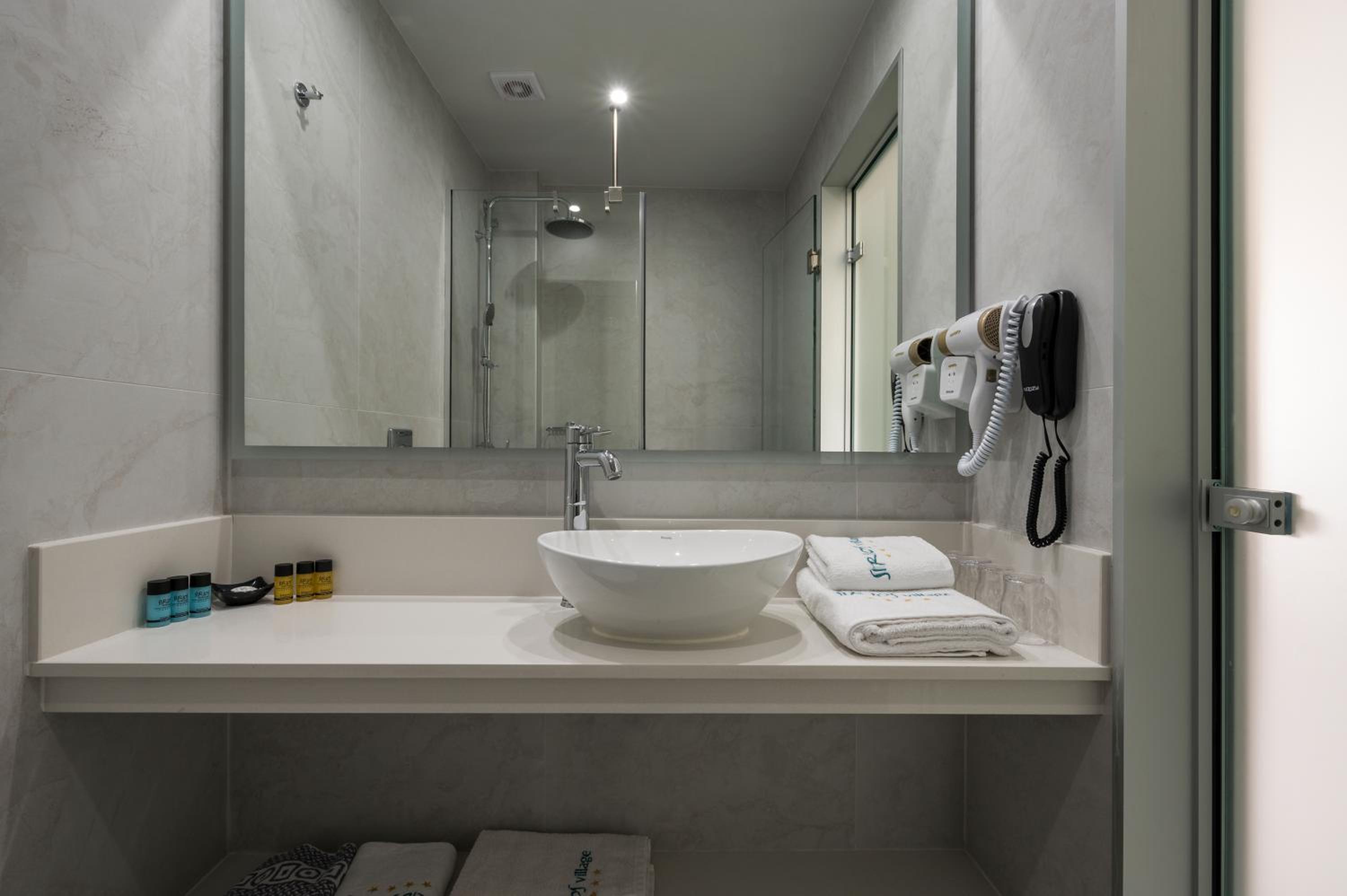 Superior Double Room - Photo 12