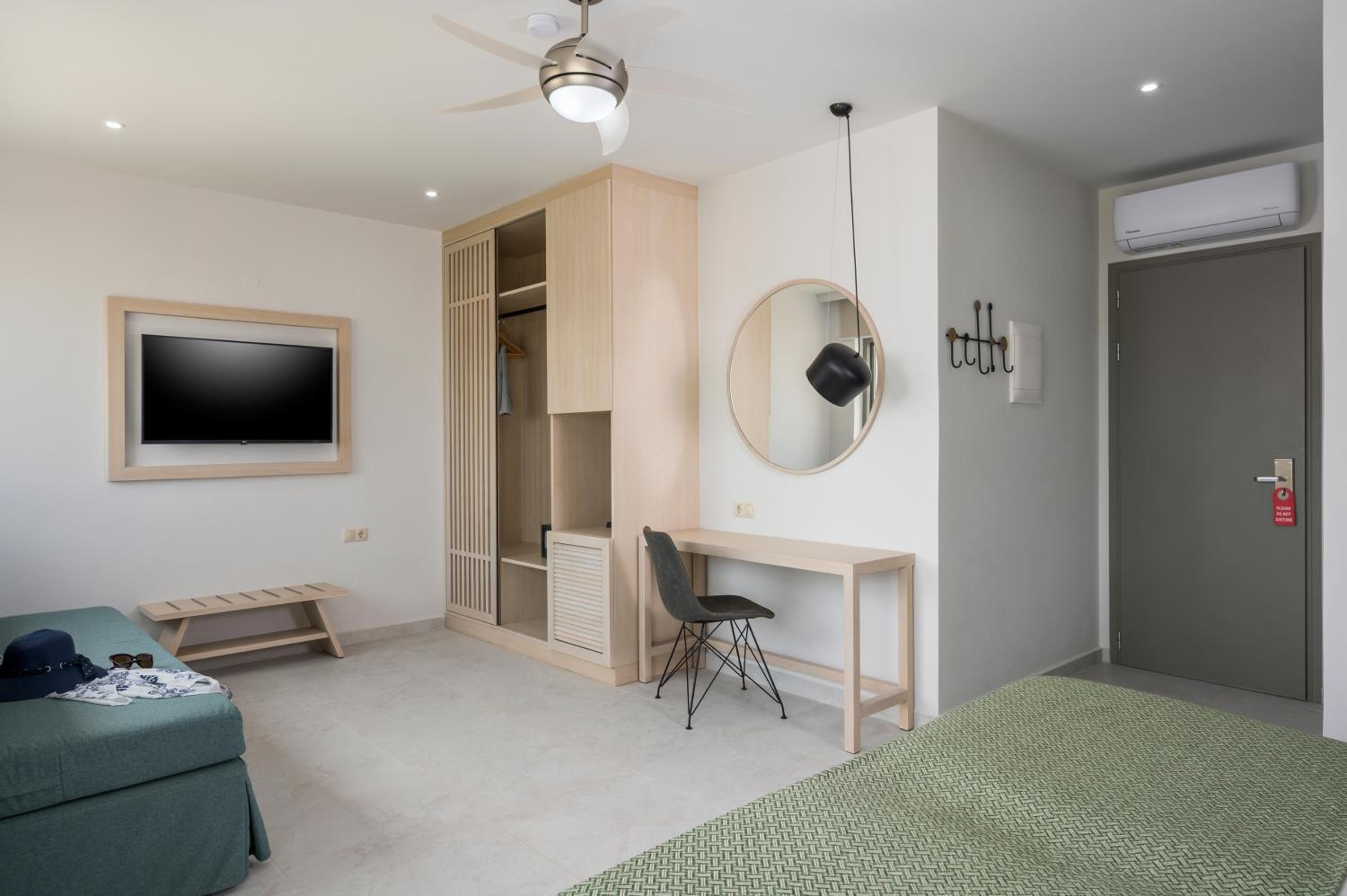 Superior Double Room - Photo 8