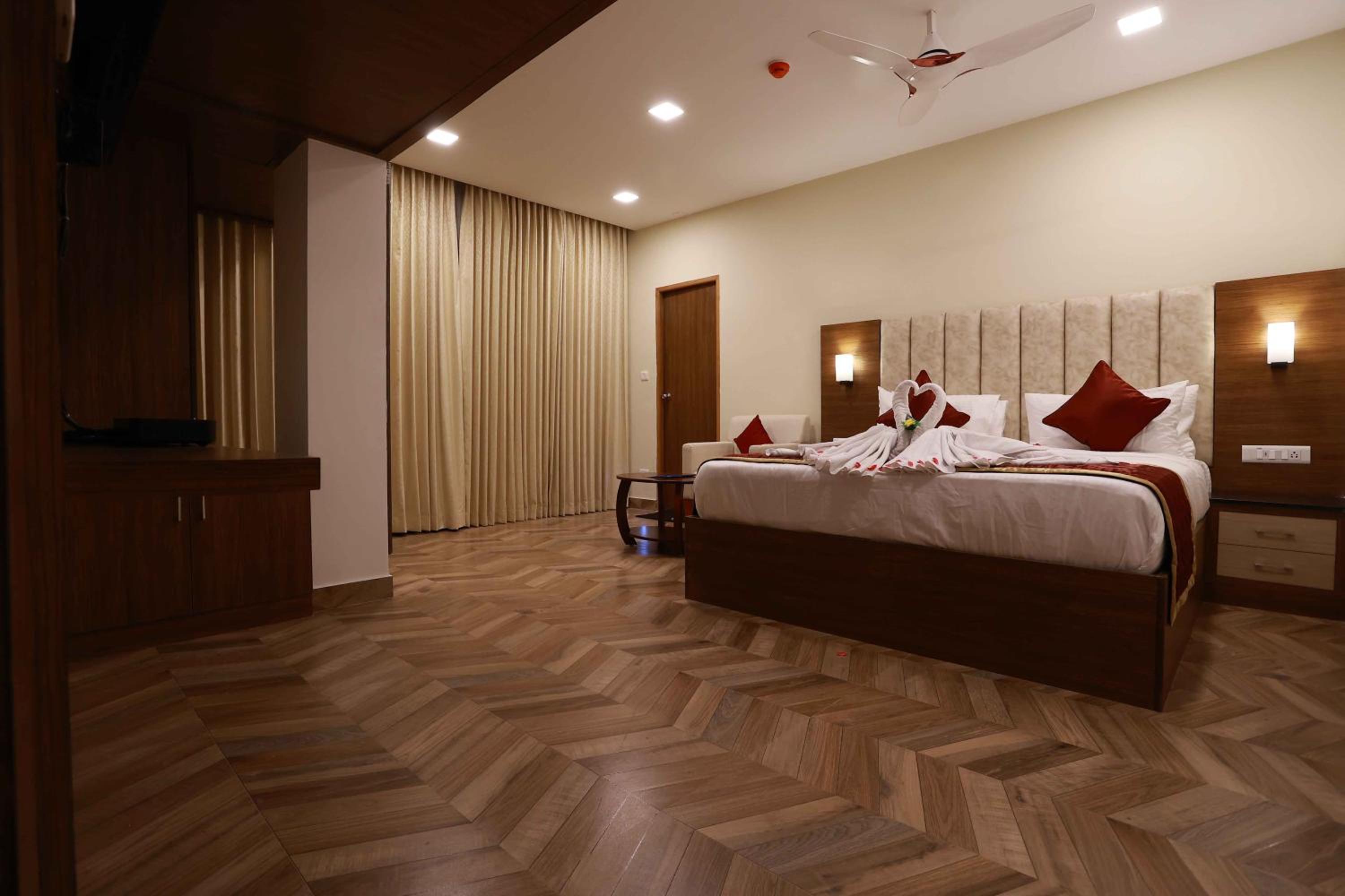 King Suite - Photo 15