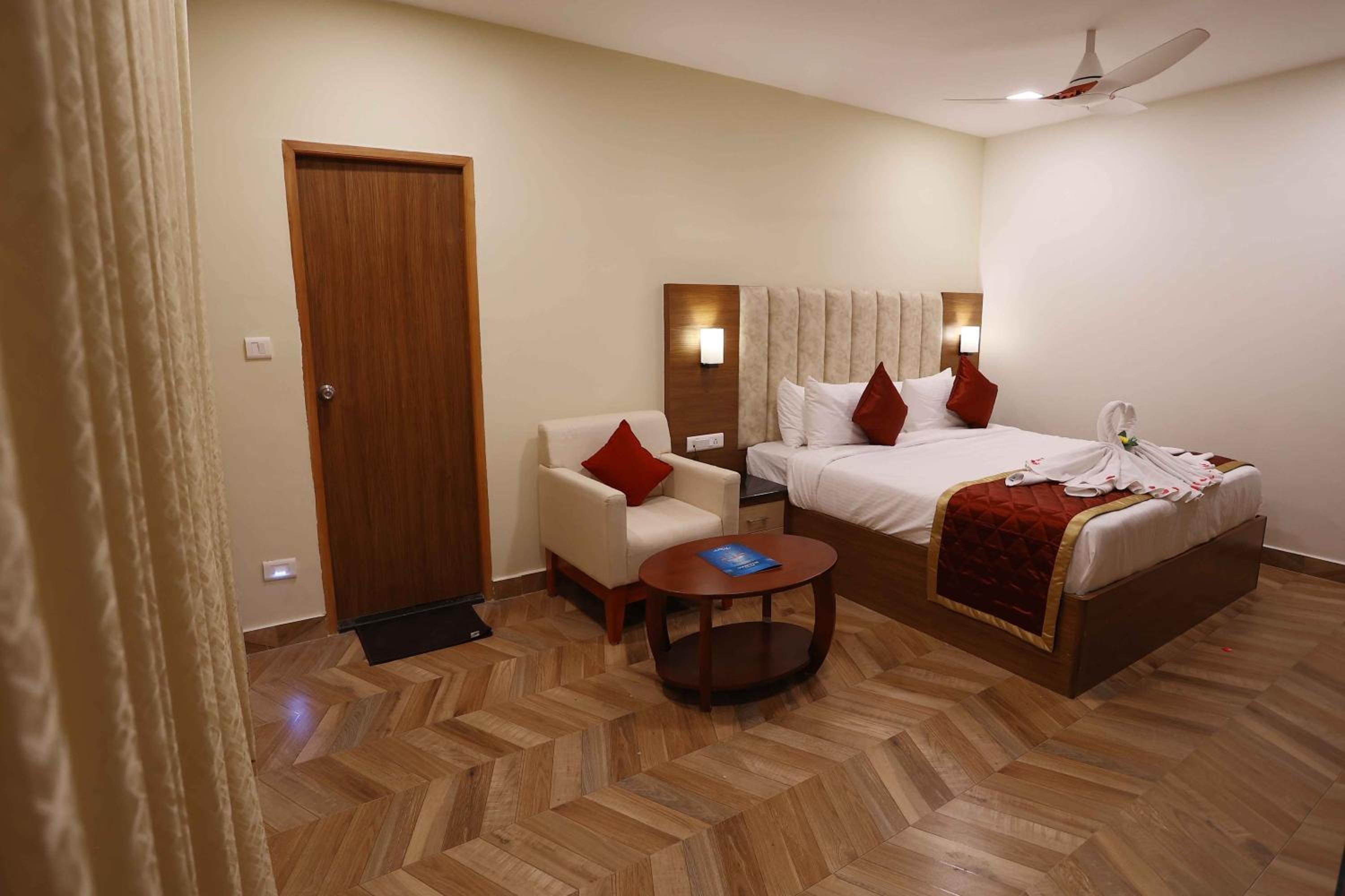 King Suite - Photo 14