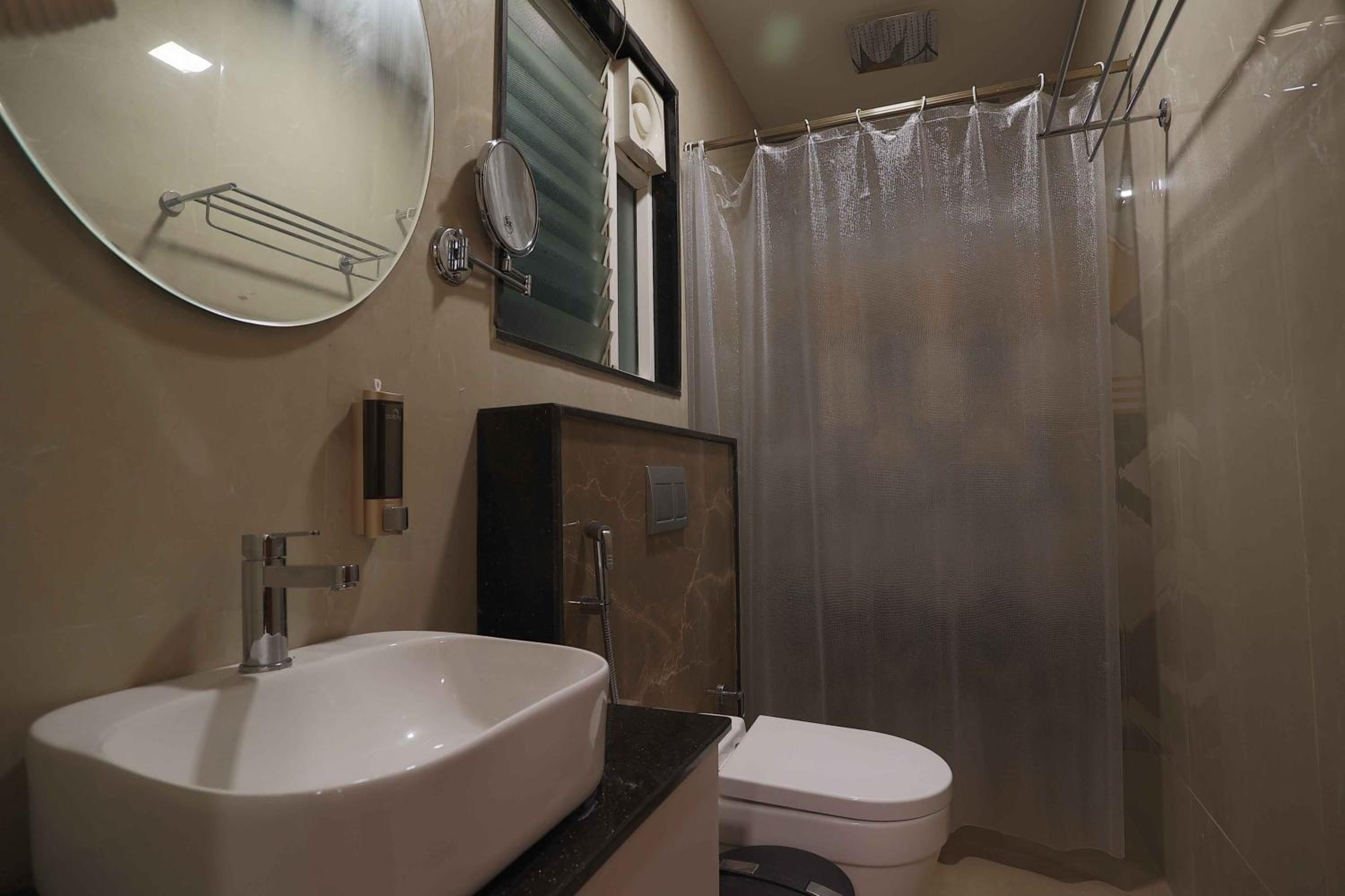 King Suite - Photo 5