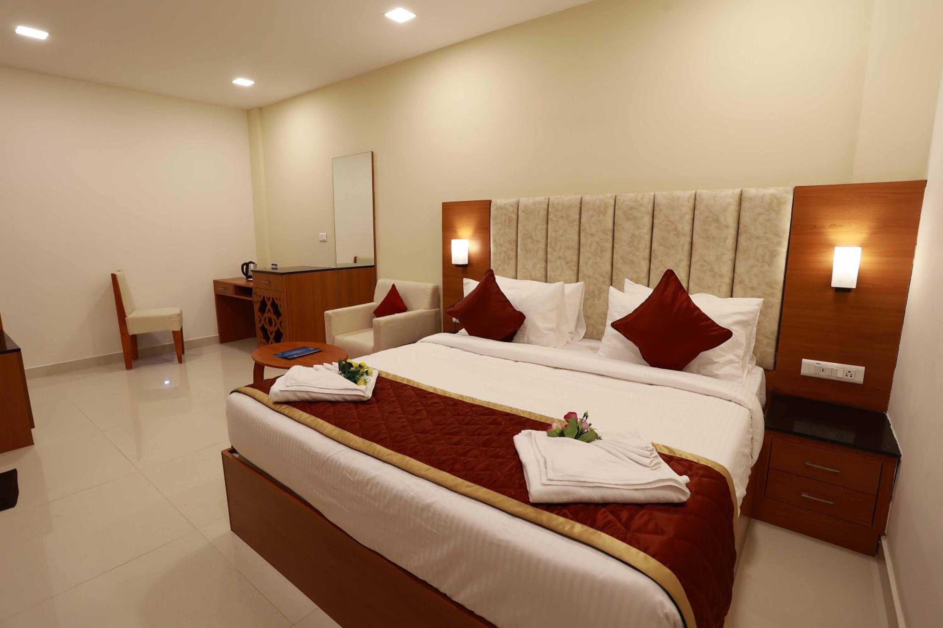 Deluxe Room - Photo 10