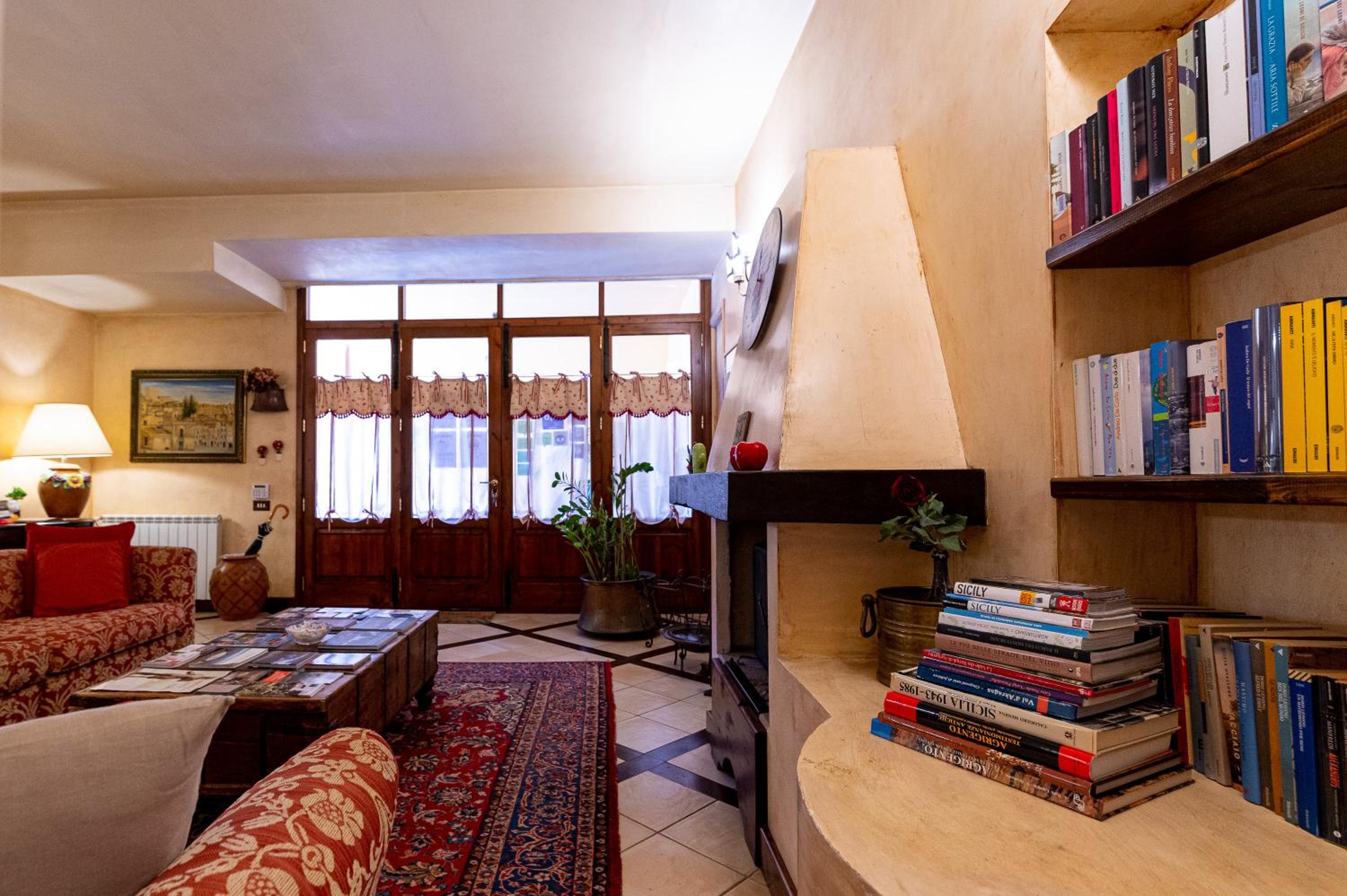 Deluxe Double Room with Balcony photo 3