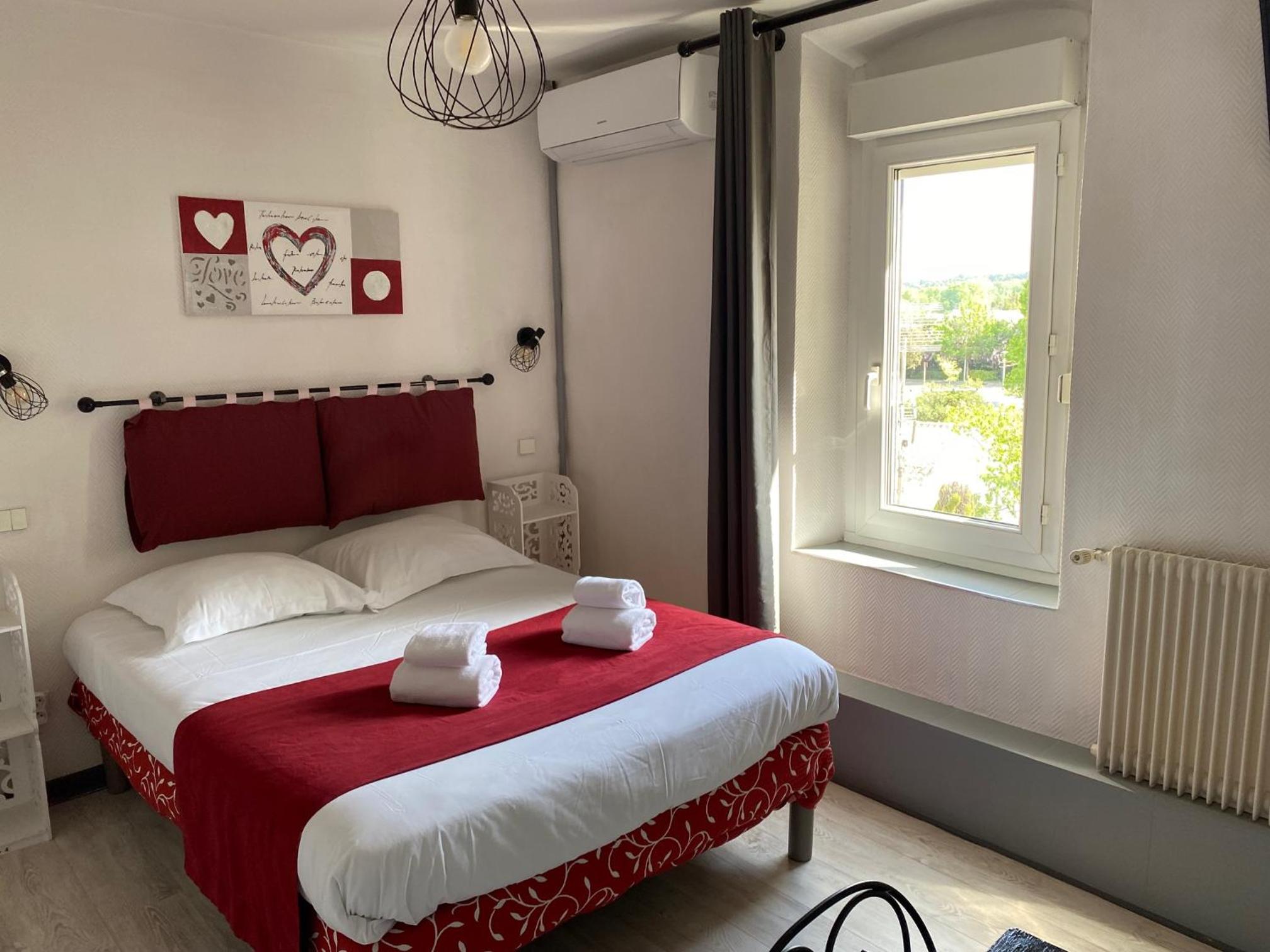 Double Room - Photo 14