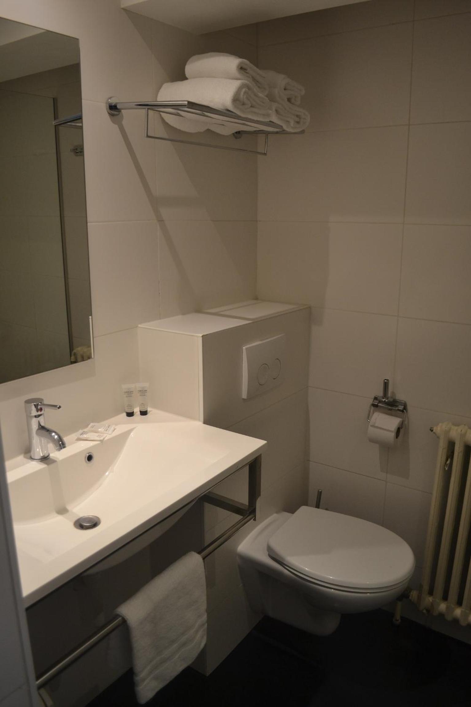 Room with Premium frontal Sea View - Photo 6