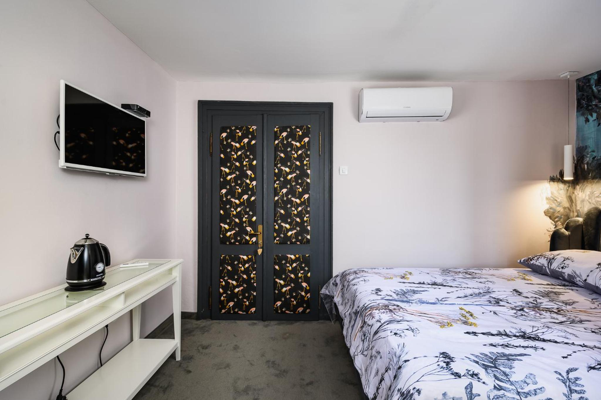 Double Room - Photo 3