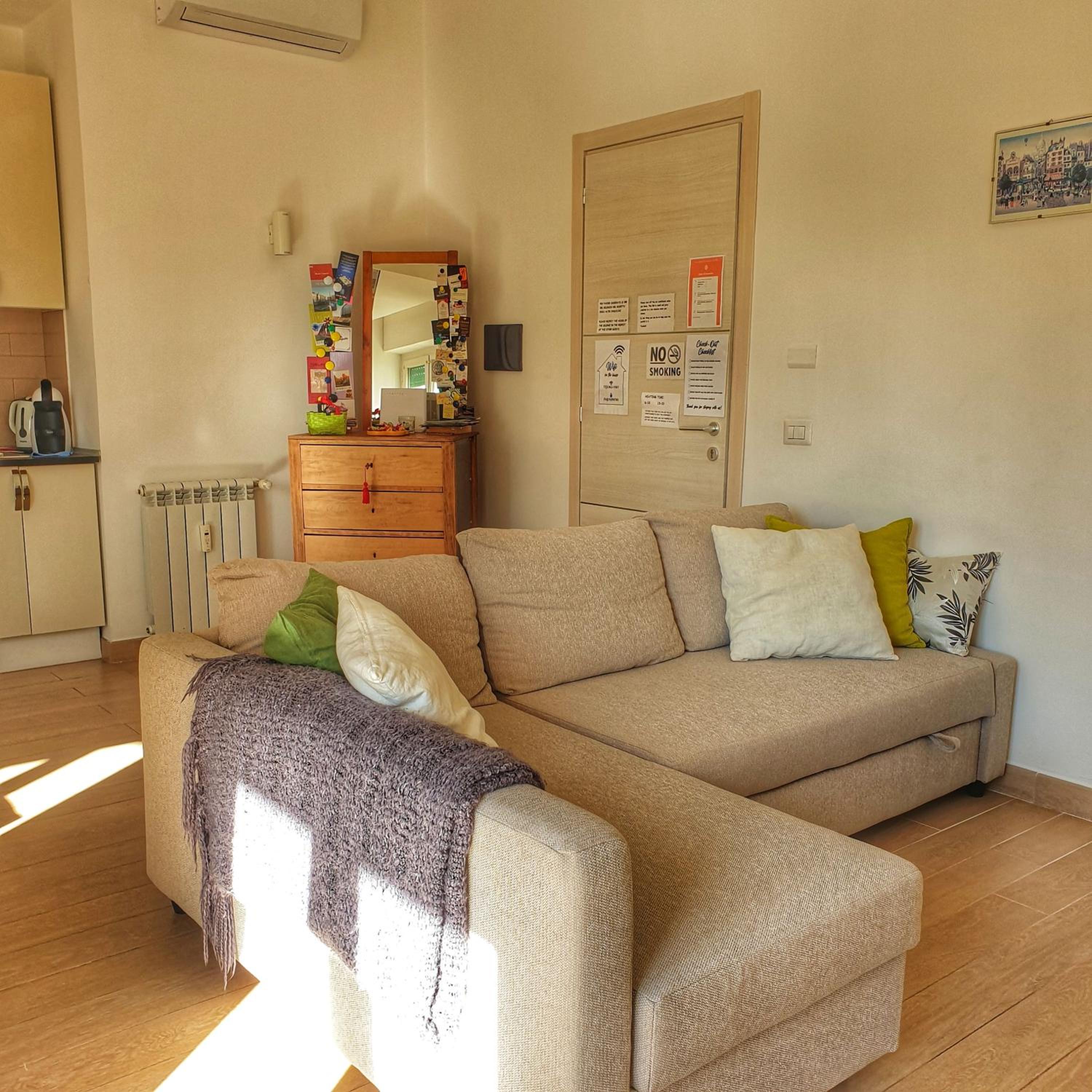 One-Bedroom Apartment