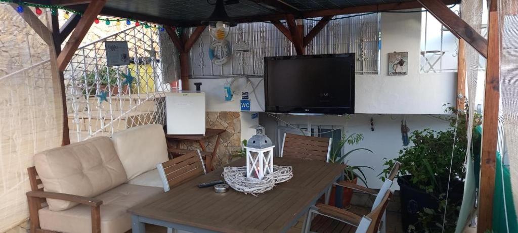 Suite with Balcony - Photo 7