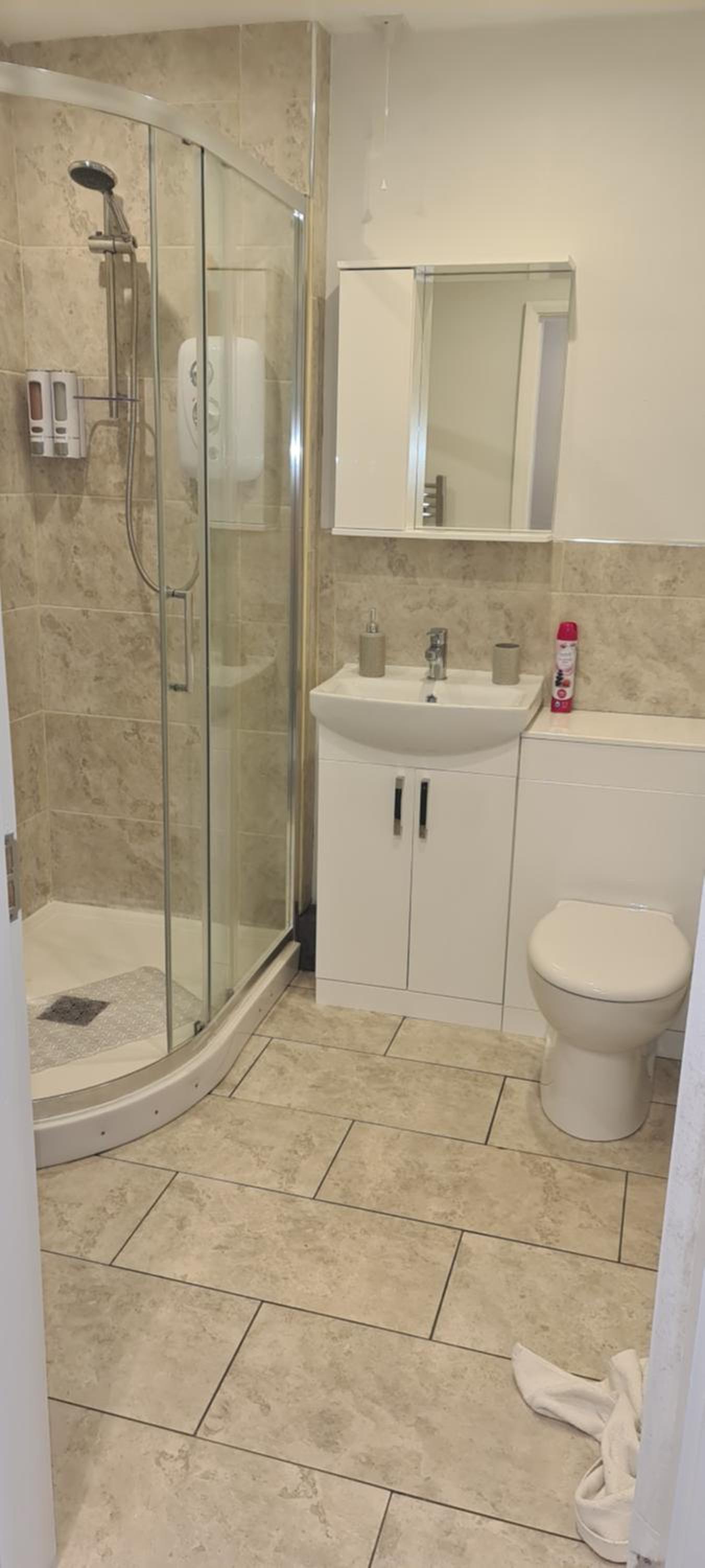 Deluxe Double or Twin Room - Photo 9