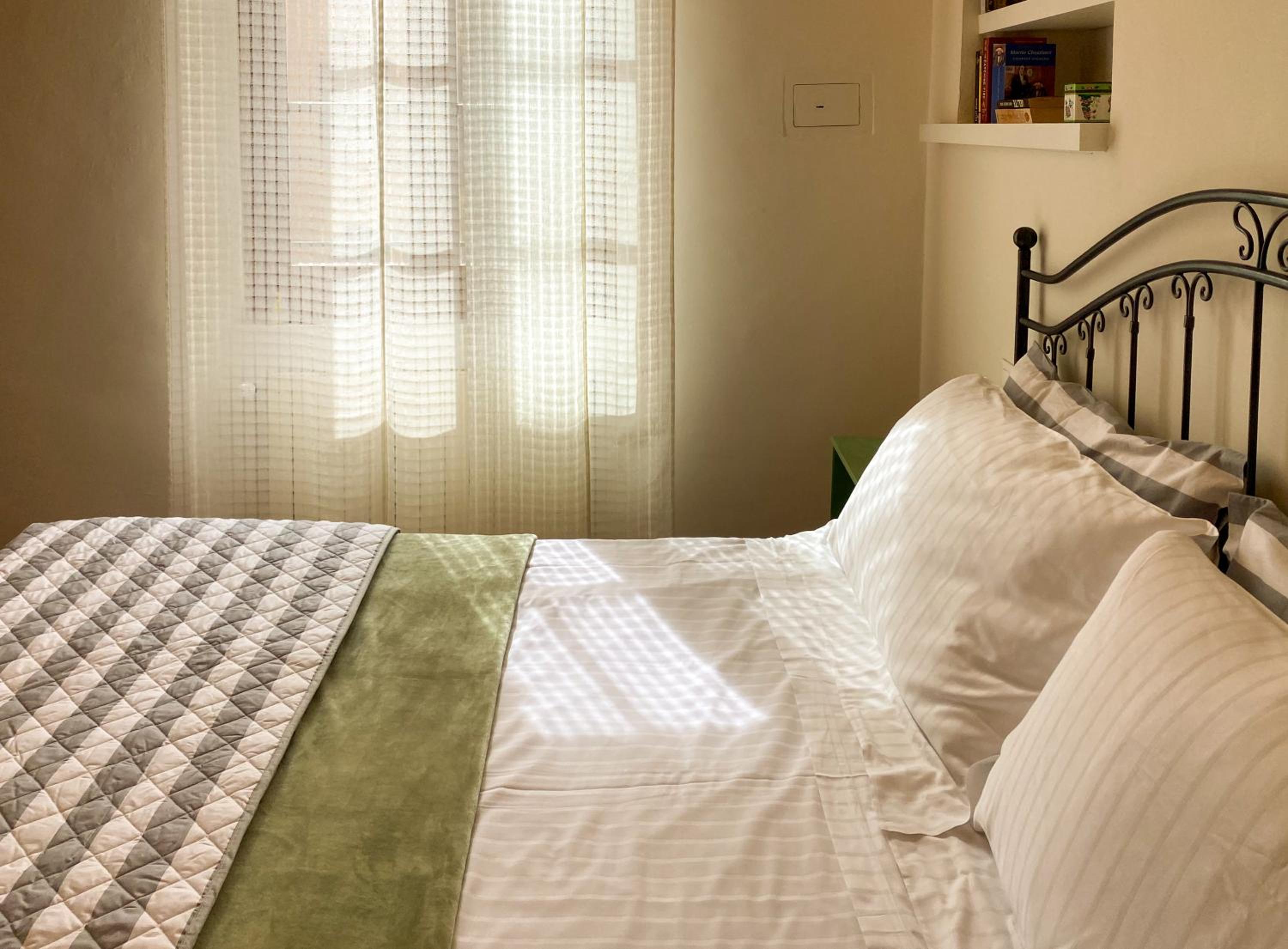 Double or Twin Room - Photo 9
