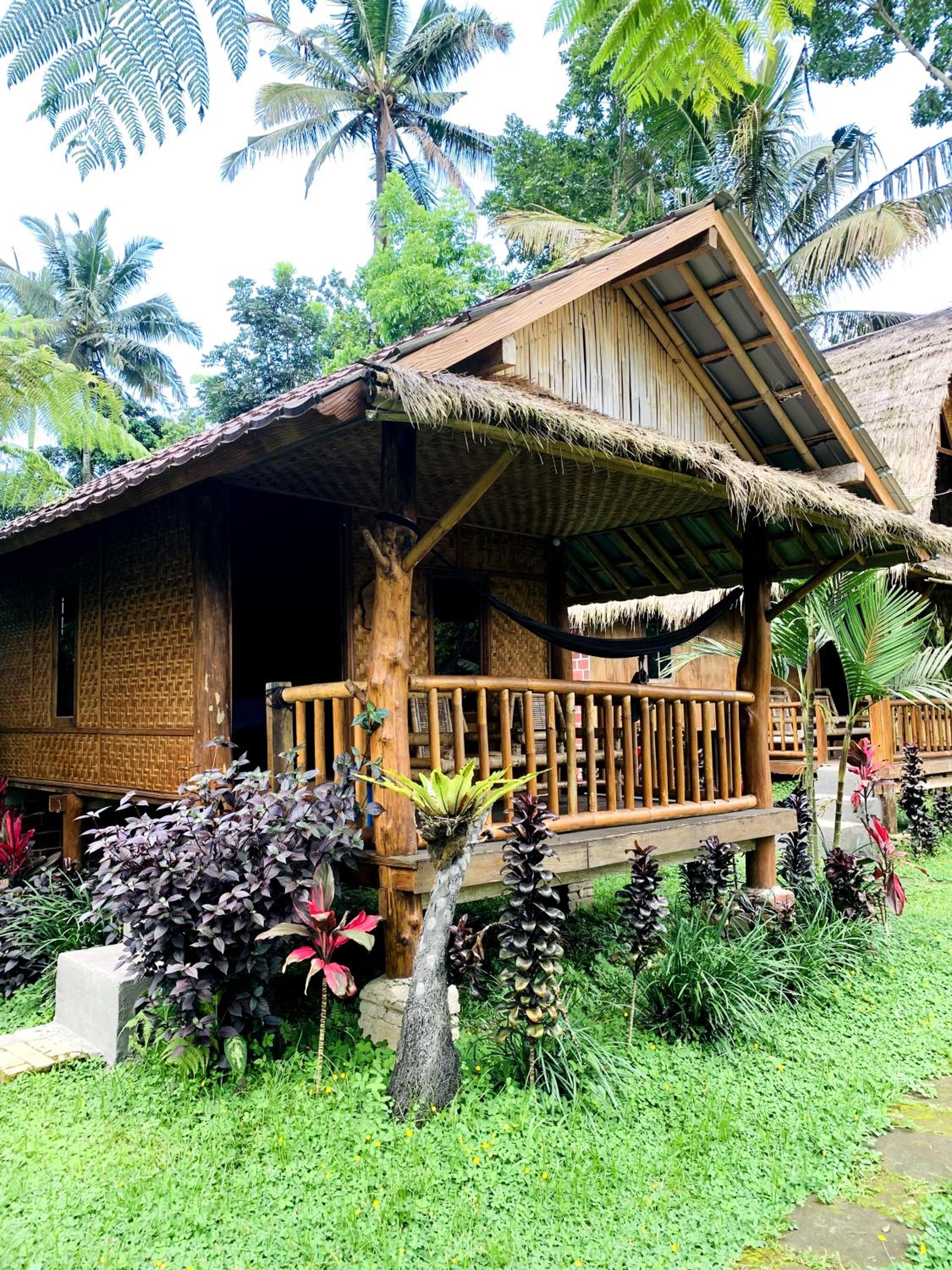 Budget Bungalow with Garden View - Photo 12