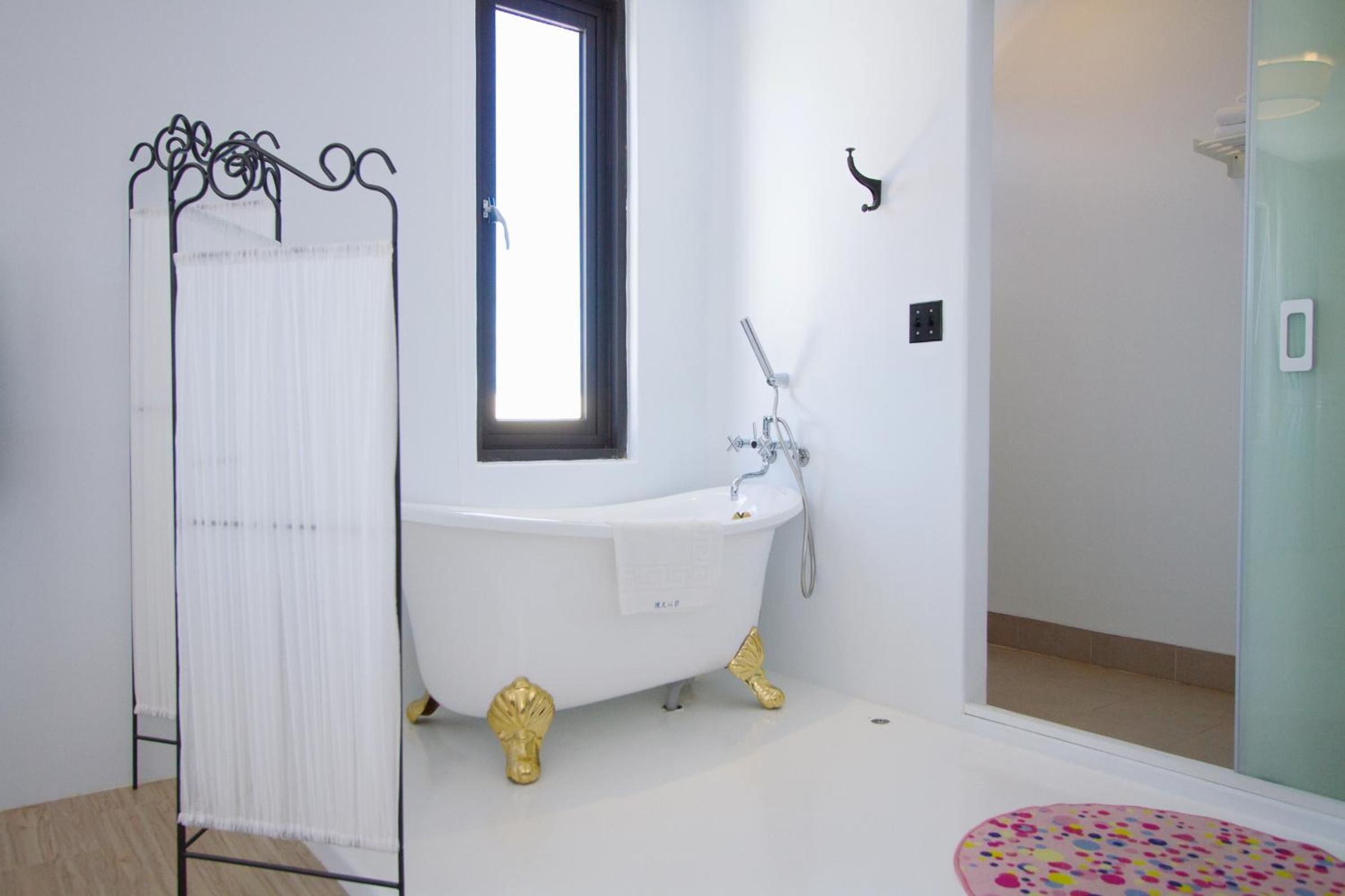 Superior Double Room with Sea View - Photo 3