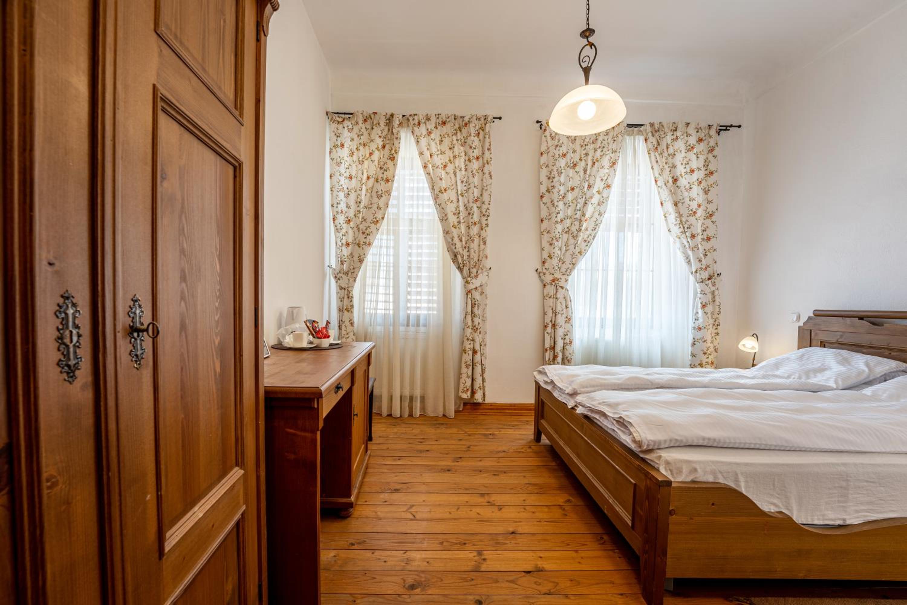 Standard Double Room - Photo 1