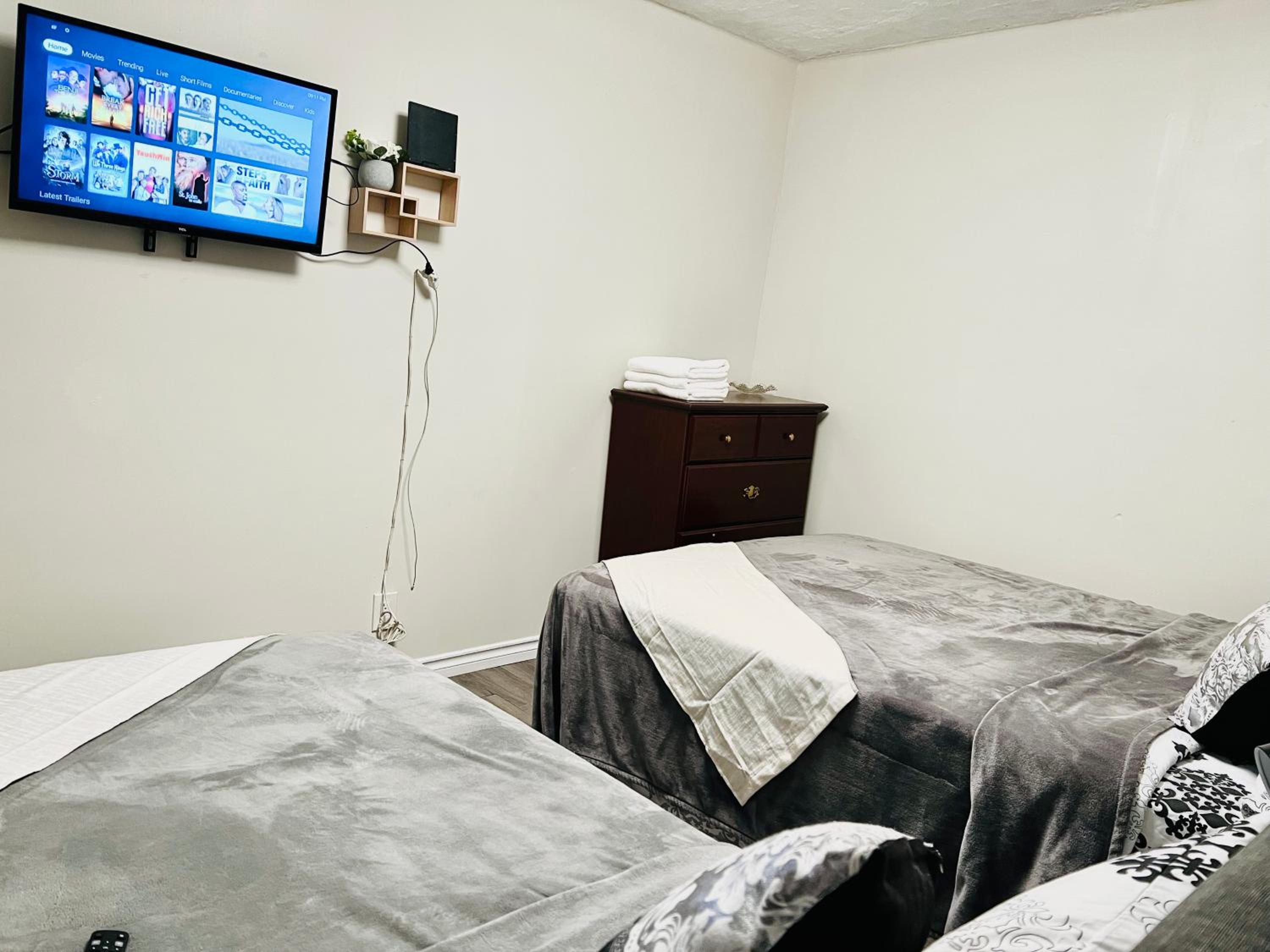 Double or Twin Room - Photo 11