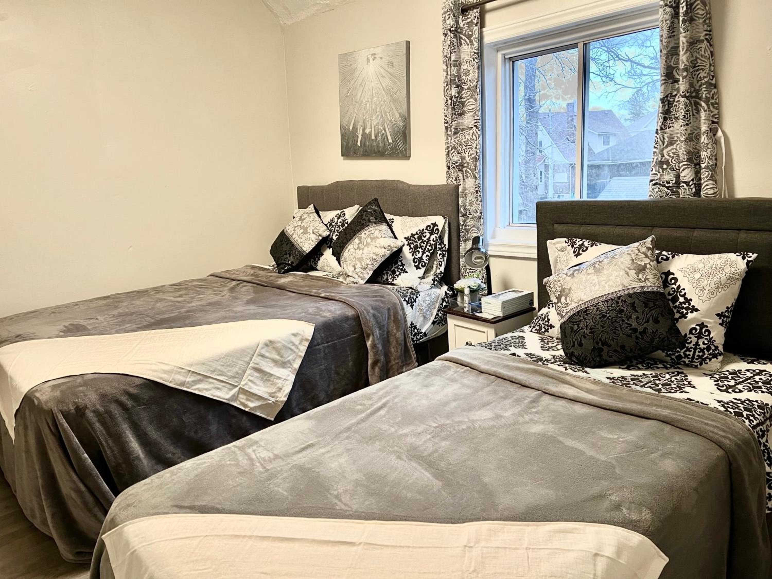 Double or Twin Room - Photo 10