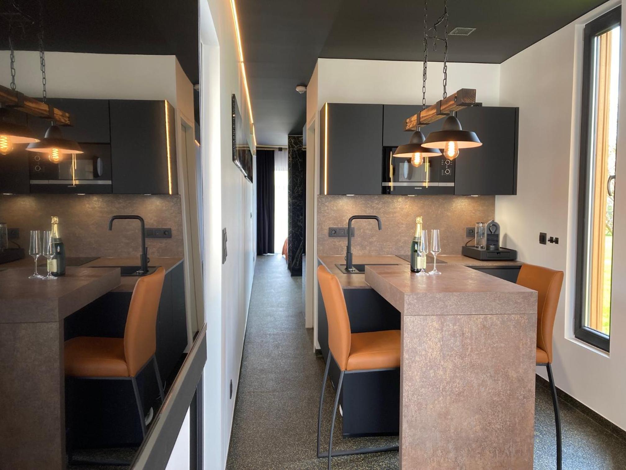 One-Bedroom Apartment - Photo 25