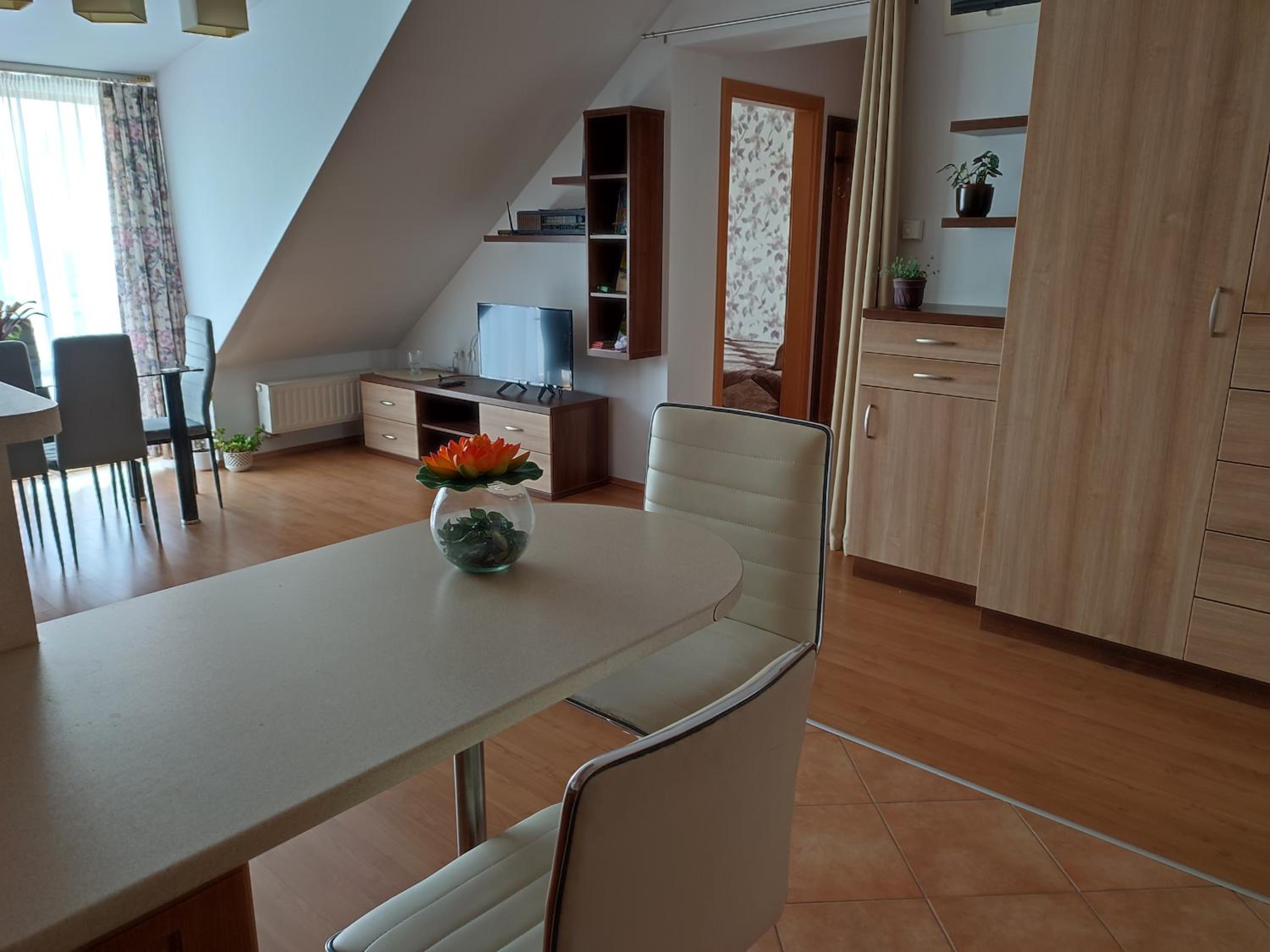 Two-Bedroom Apartment - Photo 5