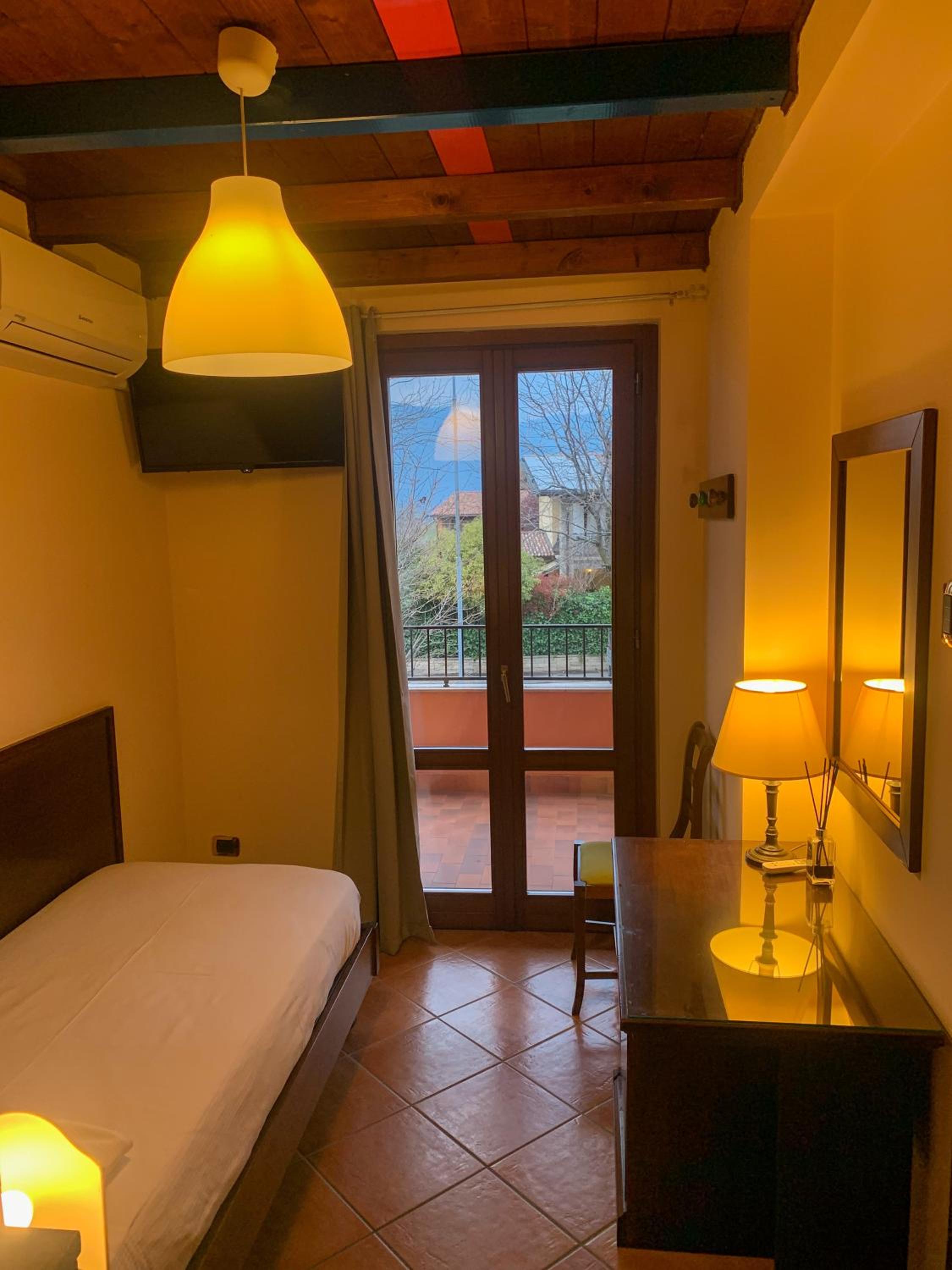Single Room photo 1