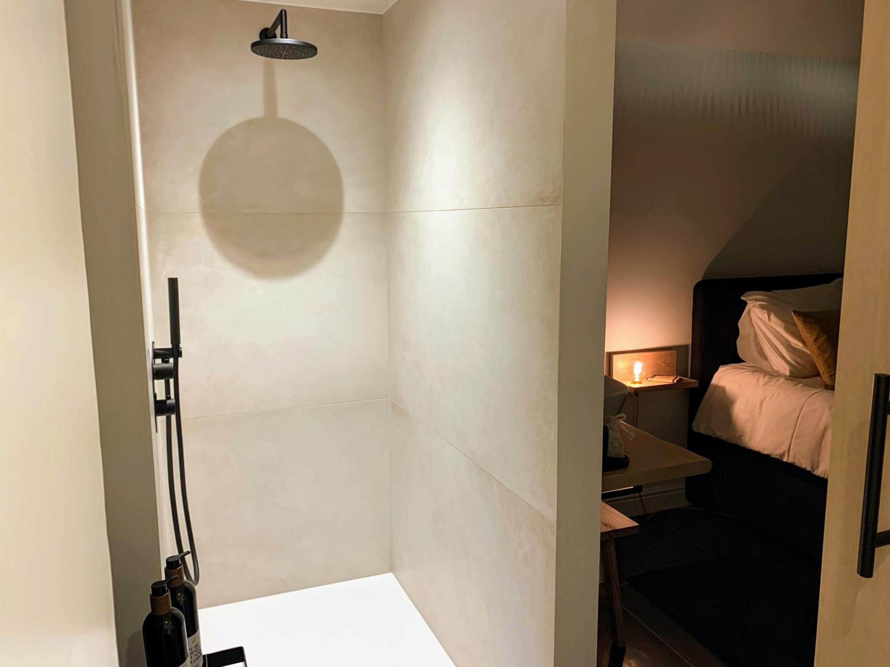 Deluxe King Room photo 3