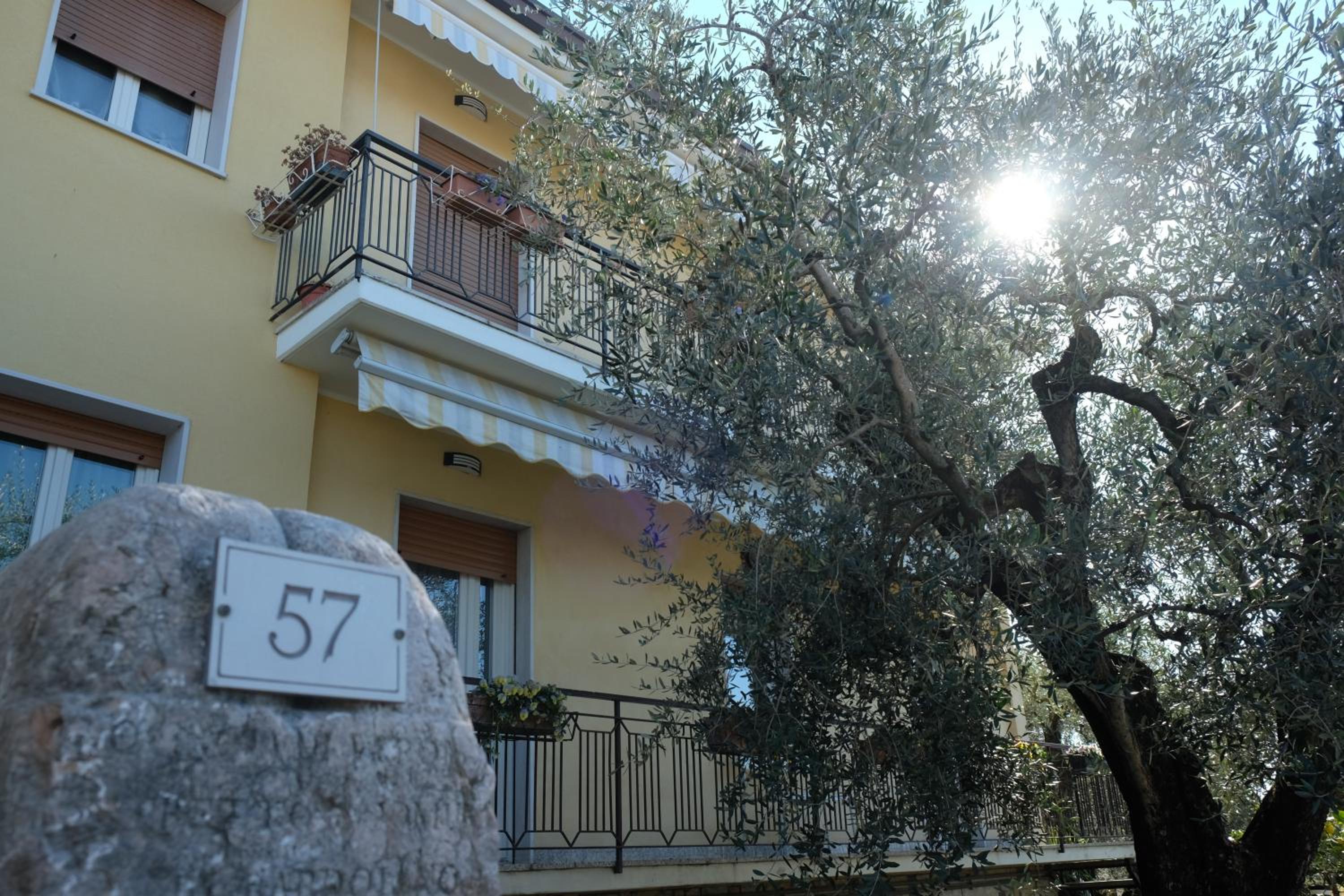 Apartment with Balcony photo 2