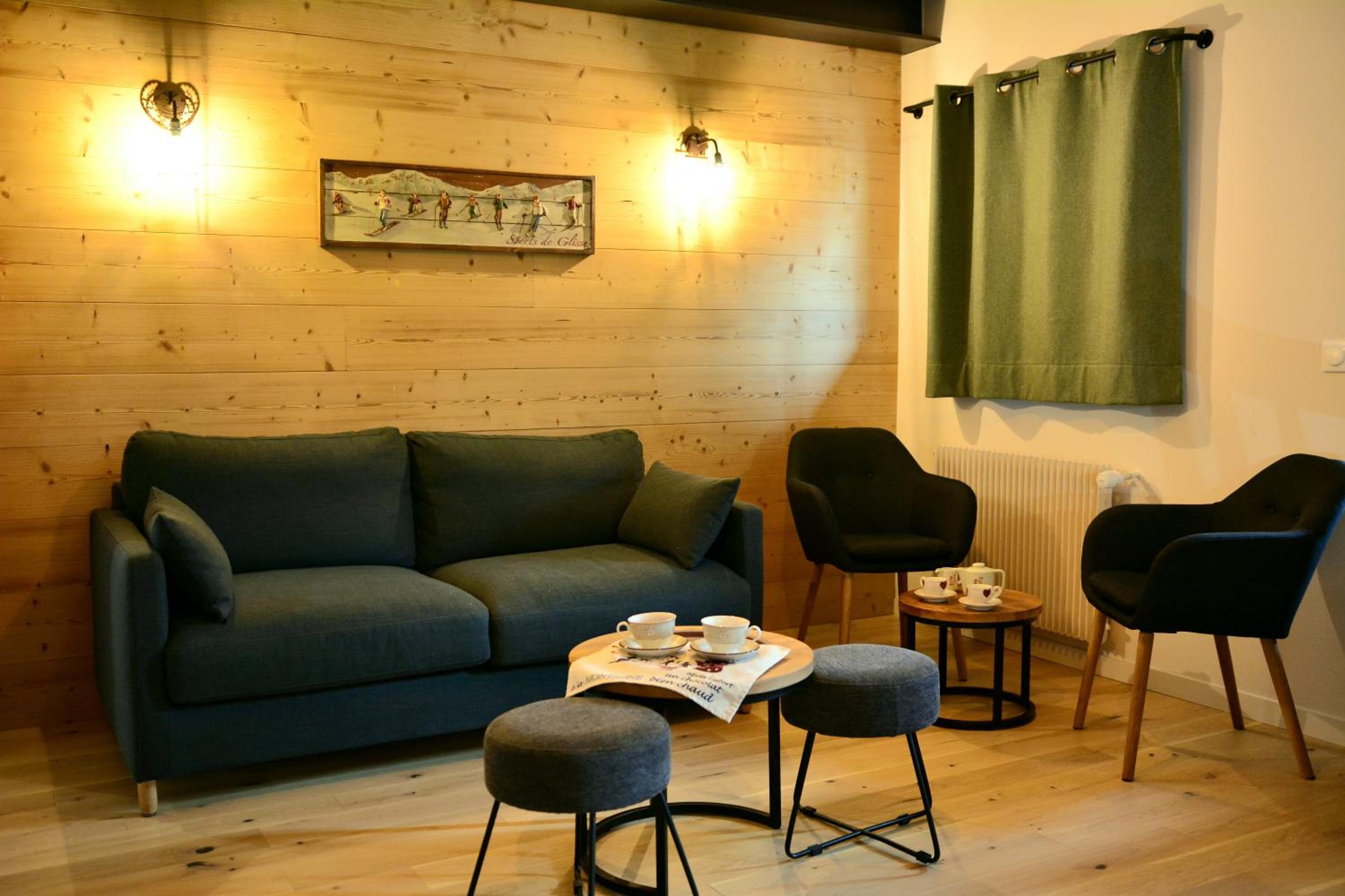 One-Bedroom Apartment