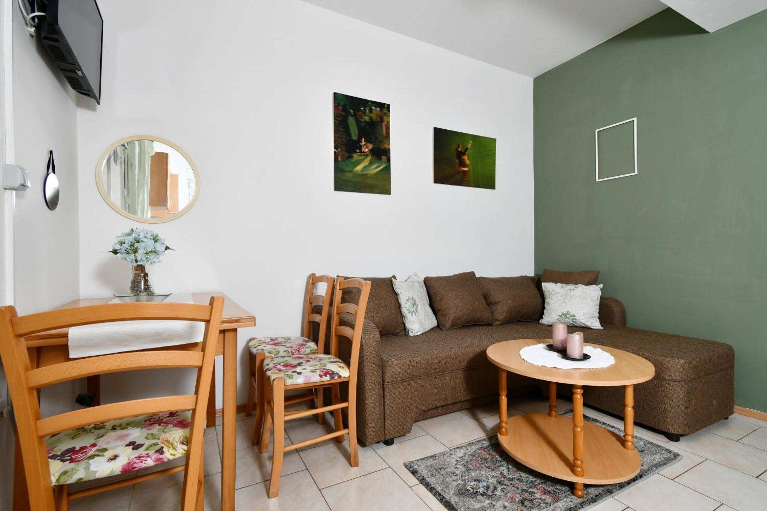 Apartment - Ground Floor photo 1