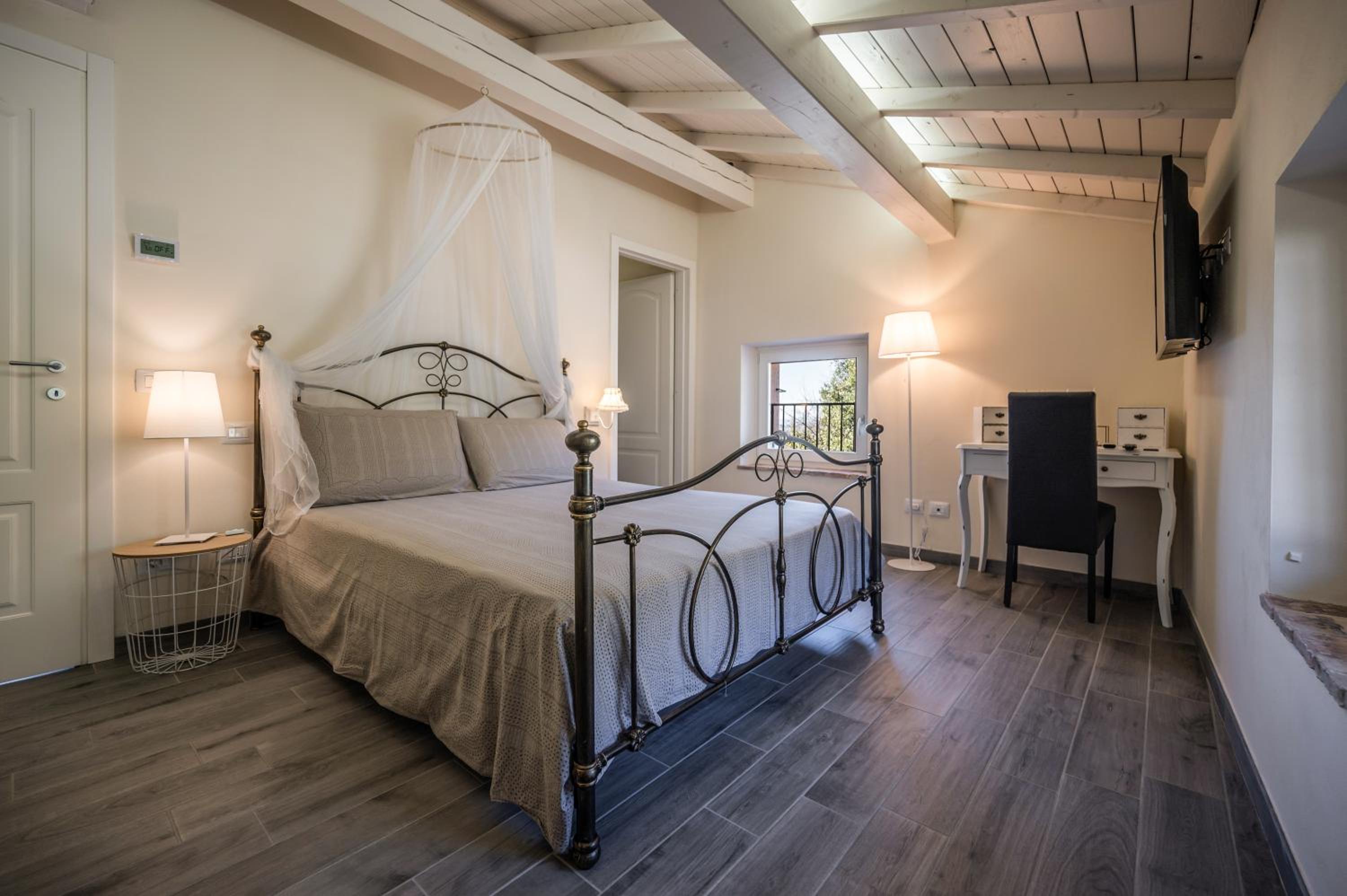 Double Room with Private Bathroom photo 1