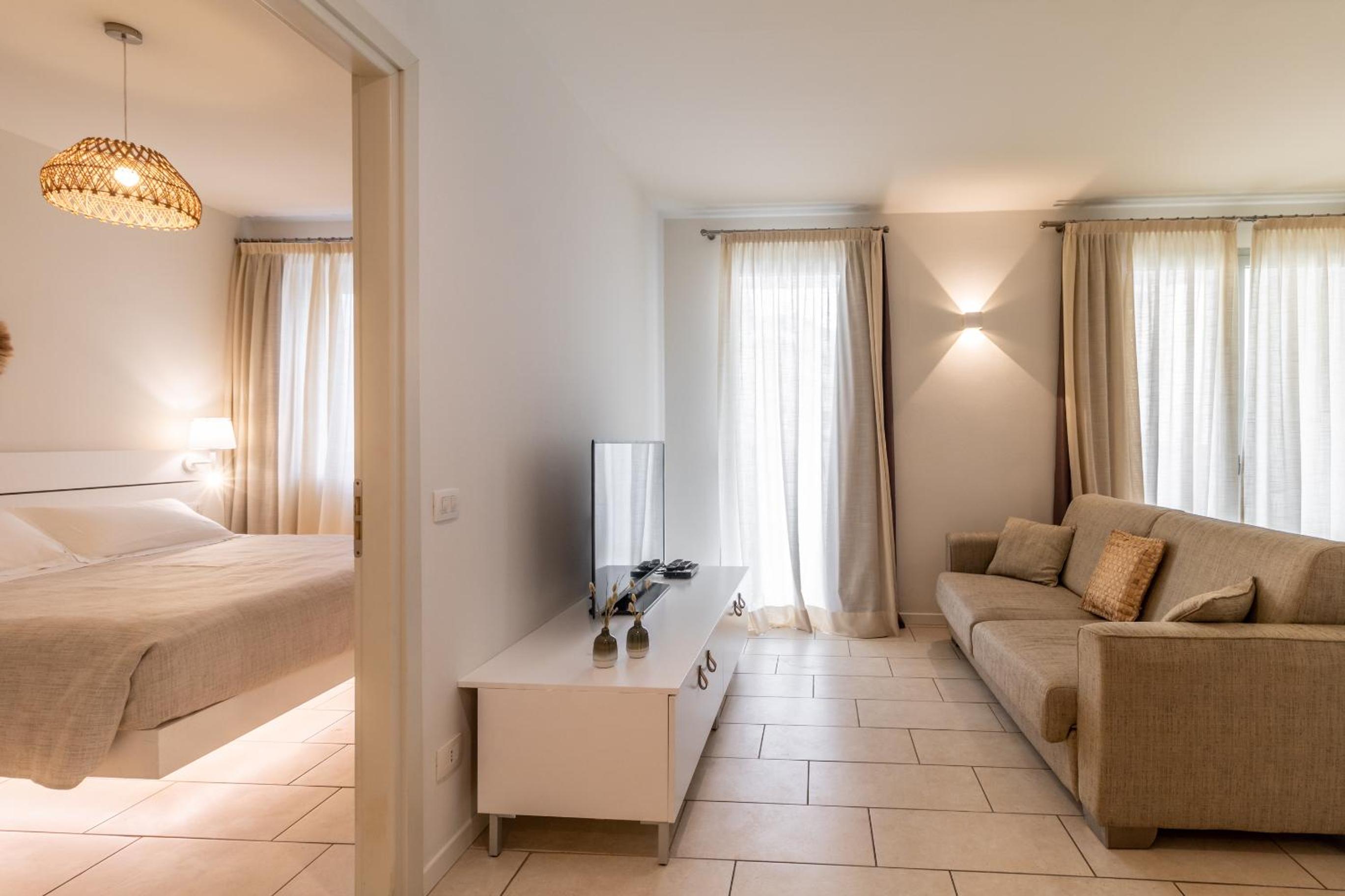 Comfort Triple Suite - Photo 7
