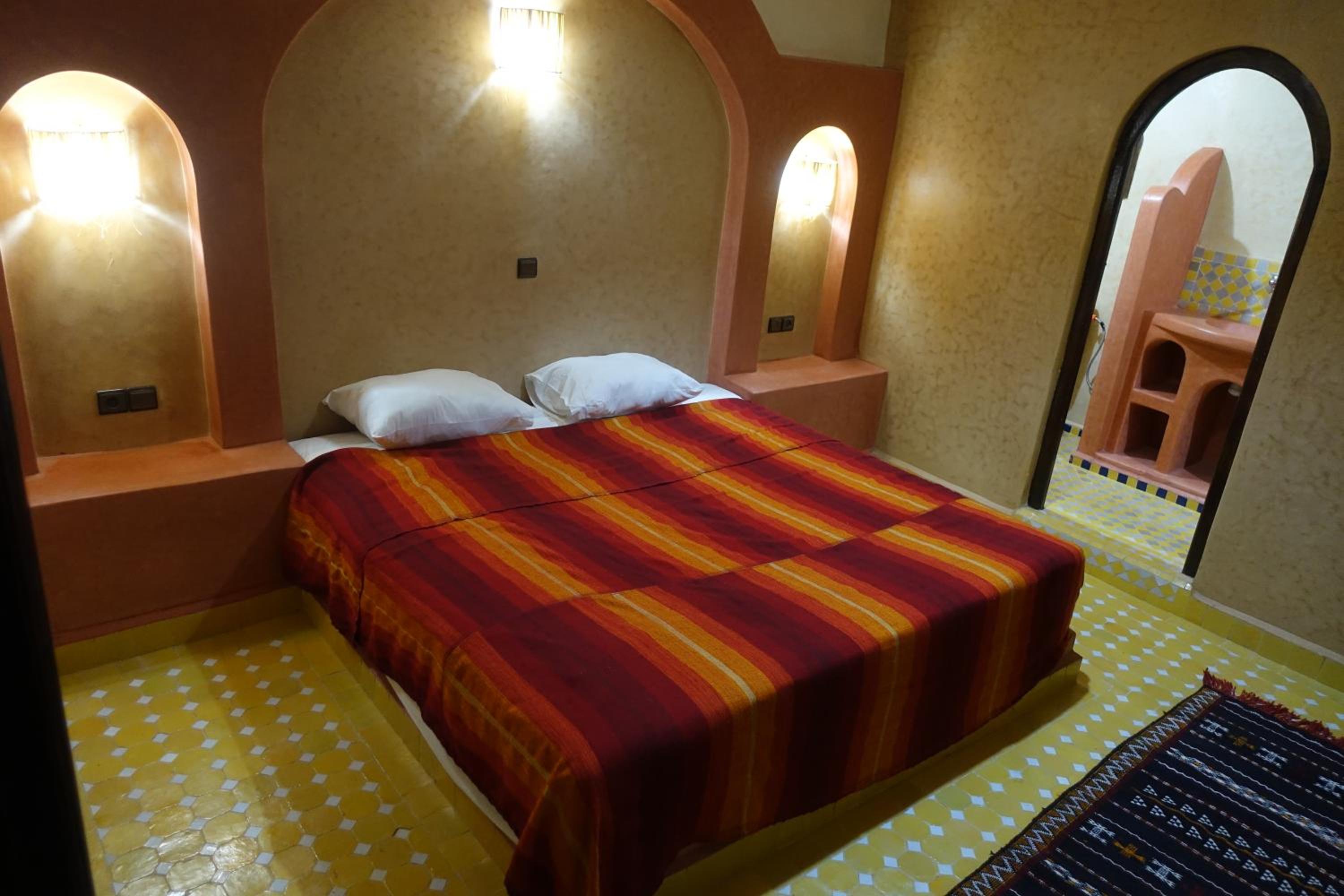 Deluxe Double or Twin Room photo 3