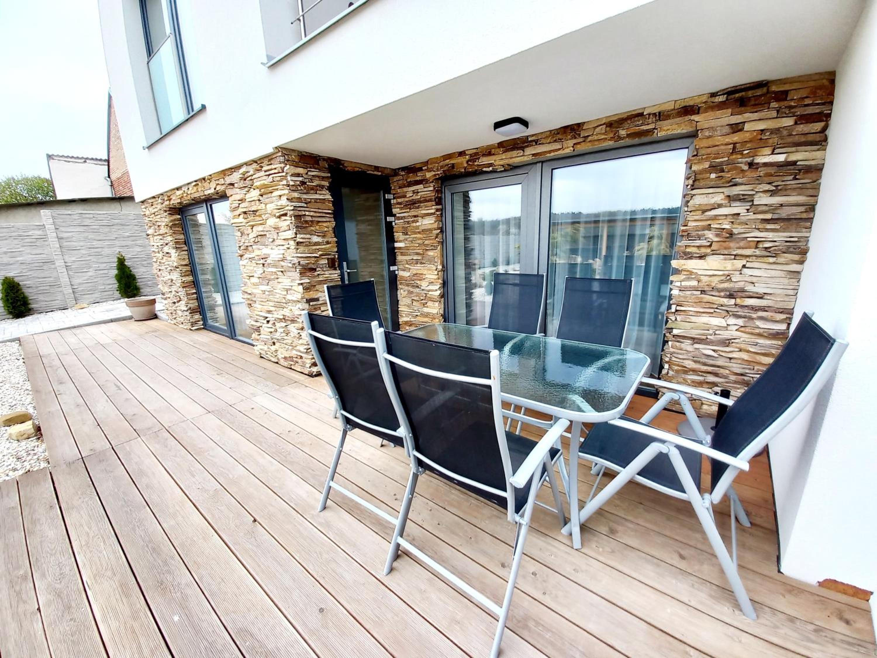 Apartment with Terrace photo 2