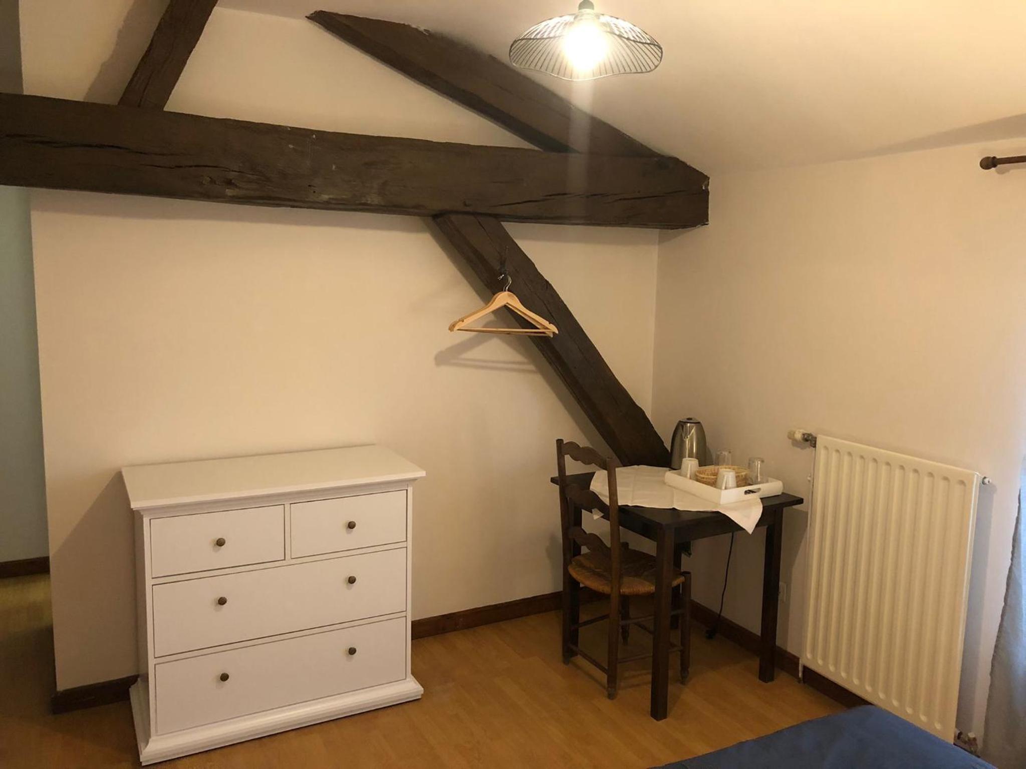 Double Room with Private Bathroom - Photo 5