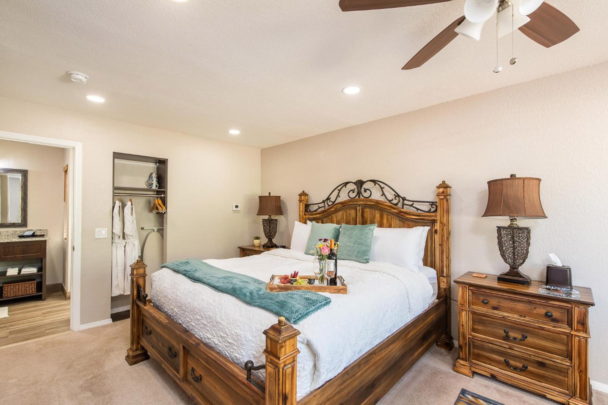 Deluxe King Room