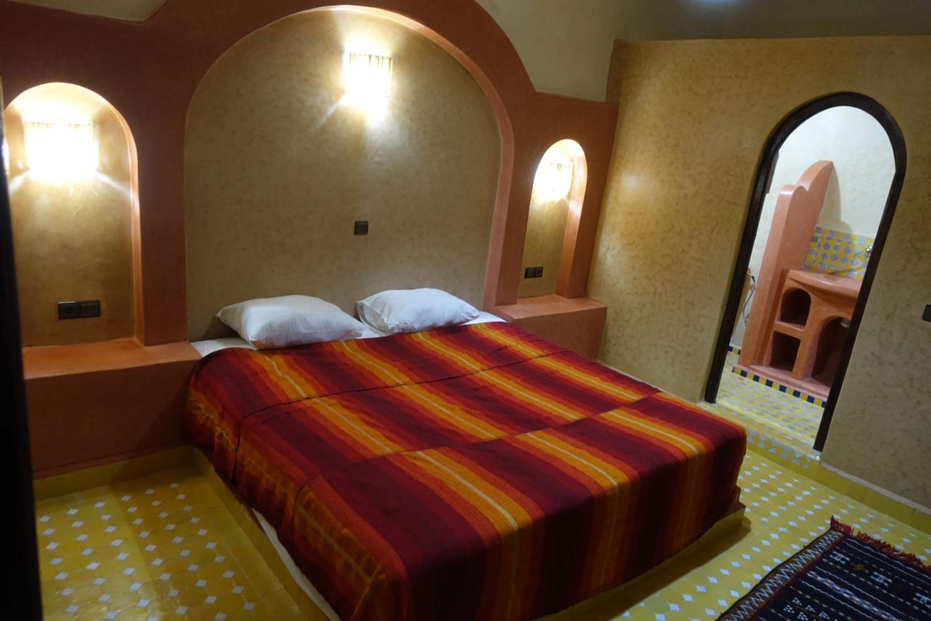 Deluxe Double or Twin Room photo 2