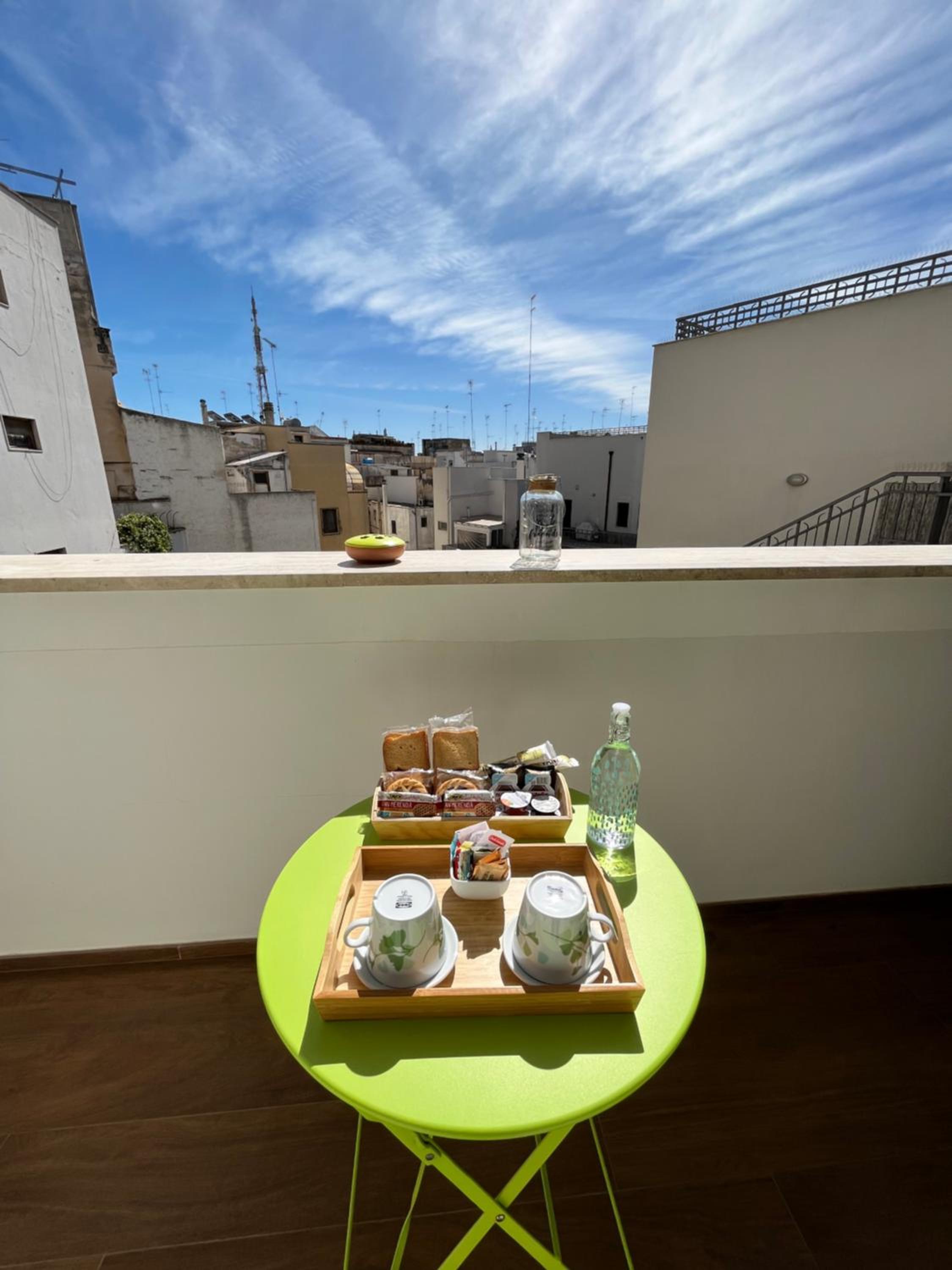 Double Room with Balcony - Photo 5